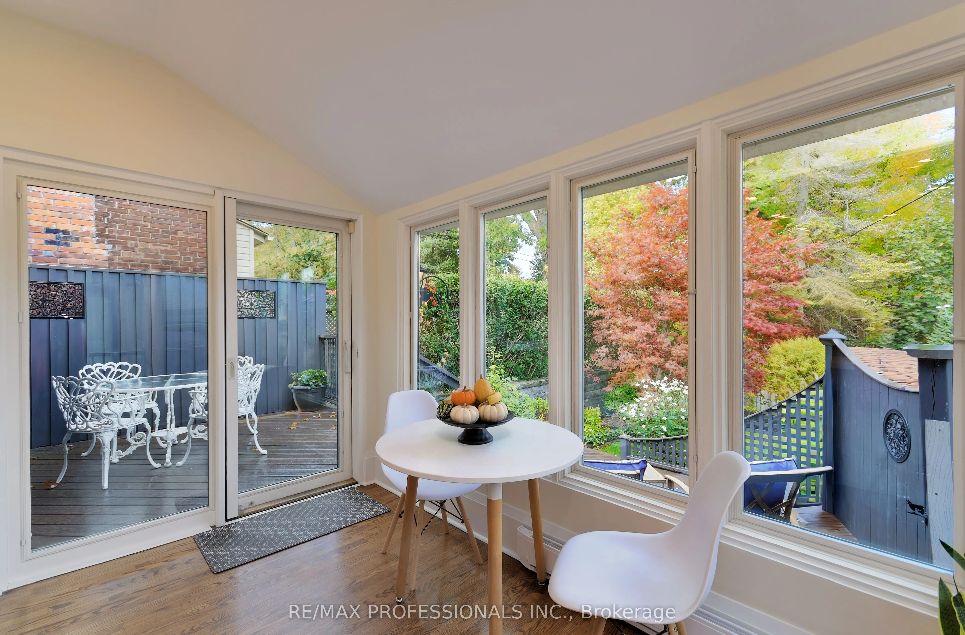 12 Glenwood Avenue