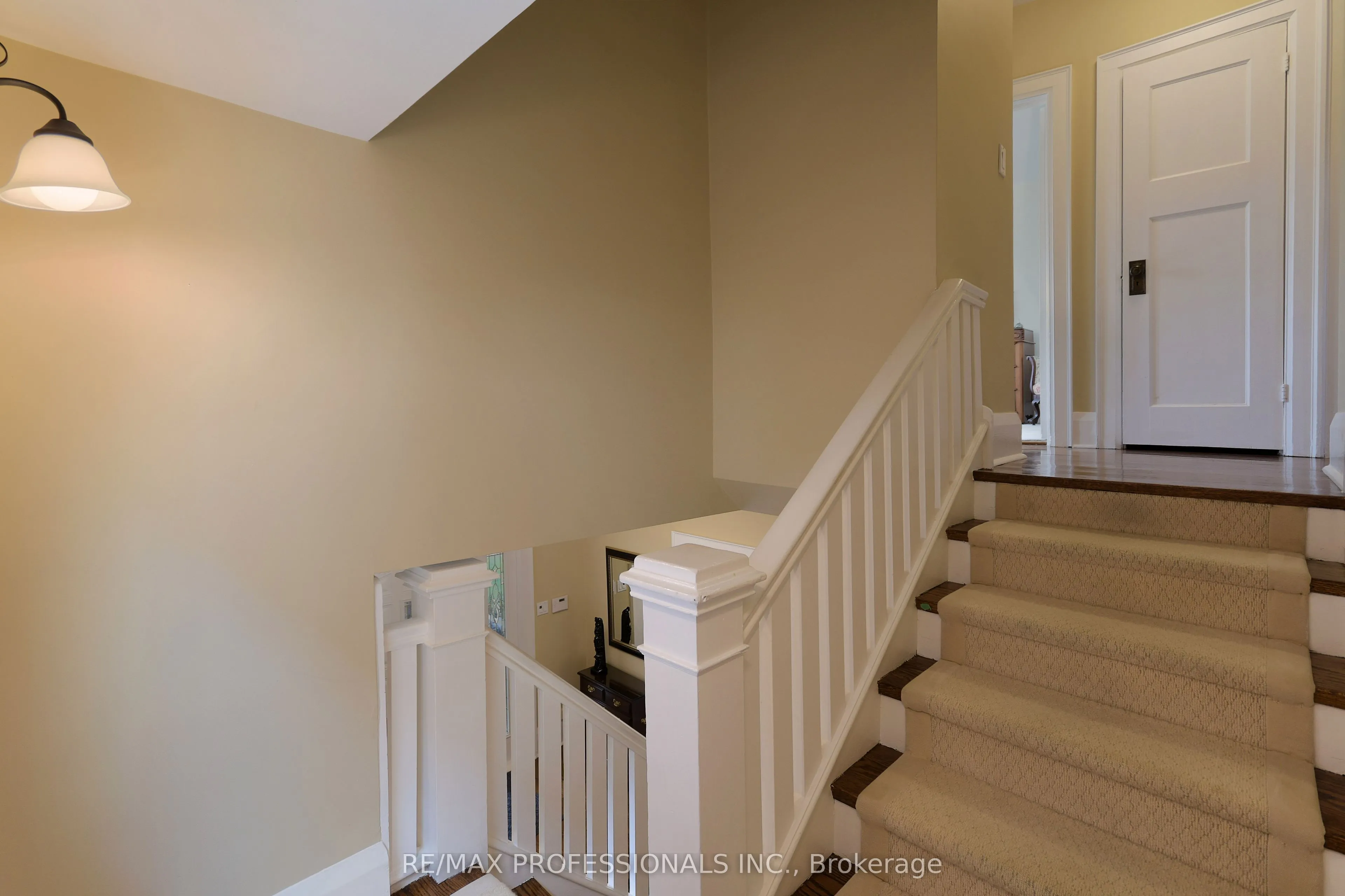 12 Glenwood Avenue