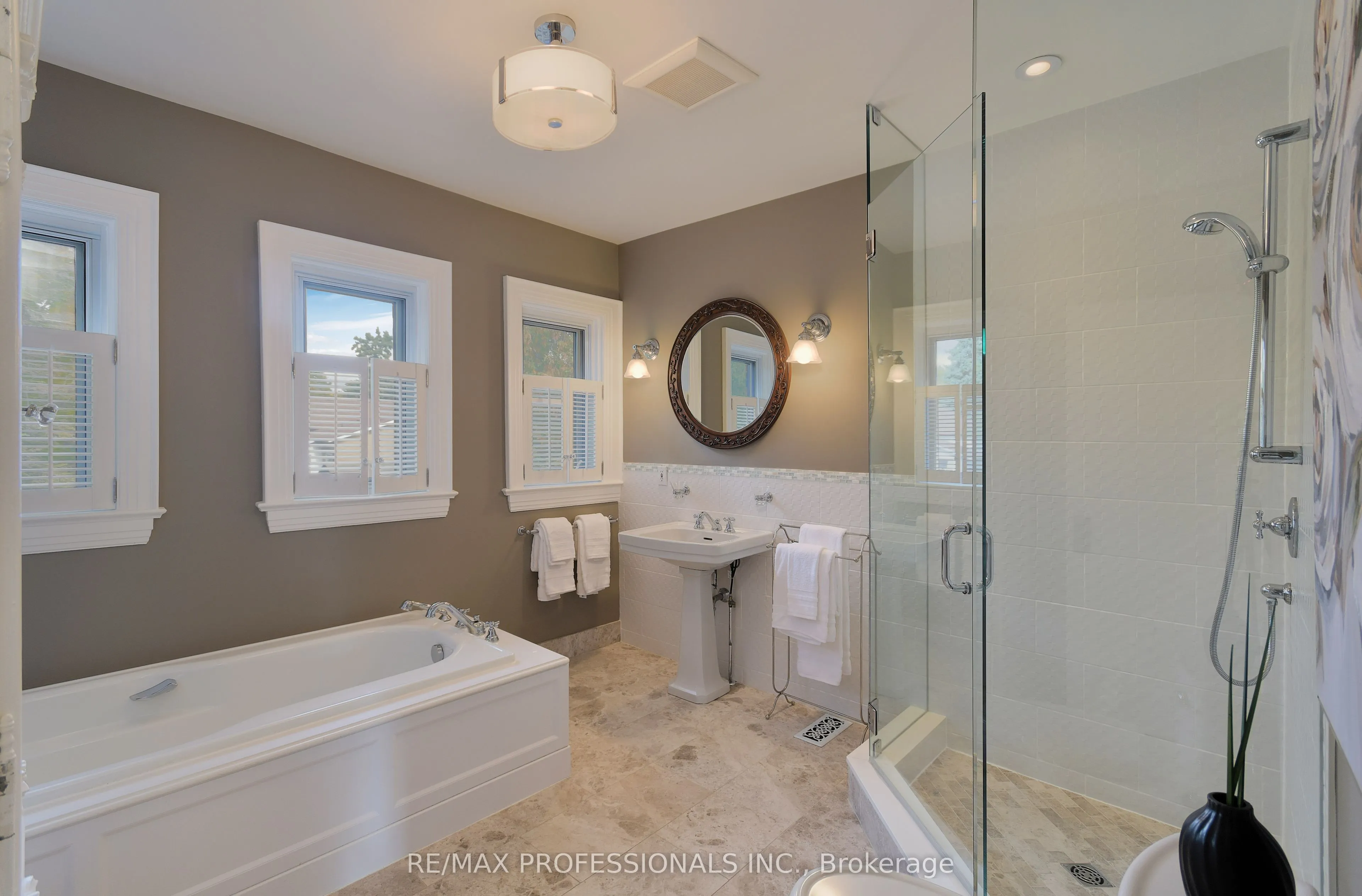 12 Glenwood Avenue