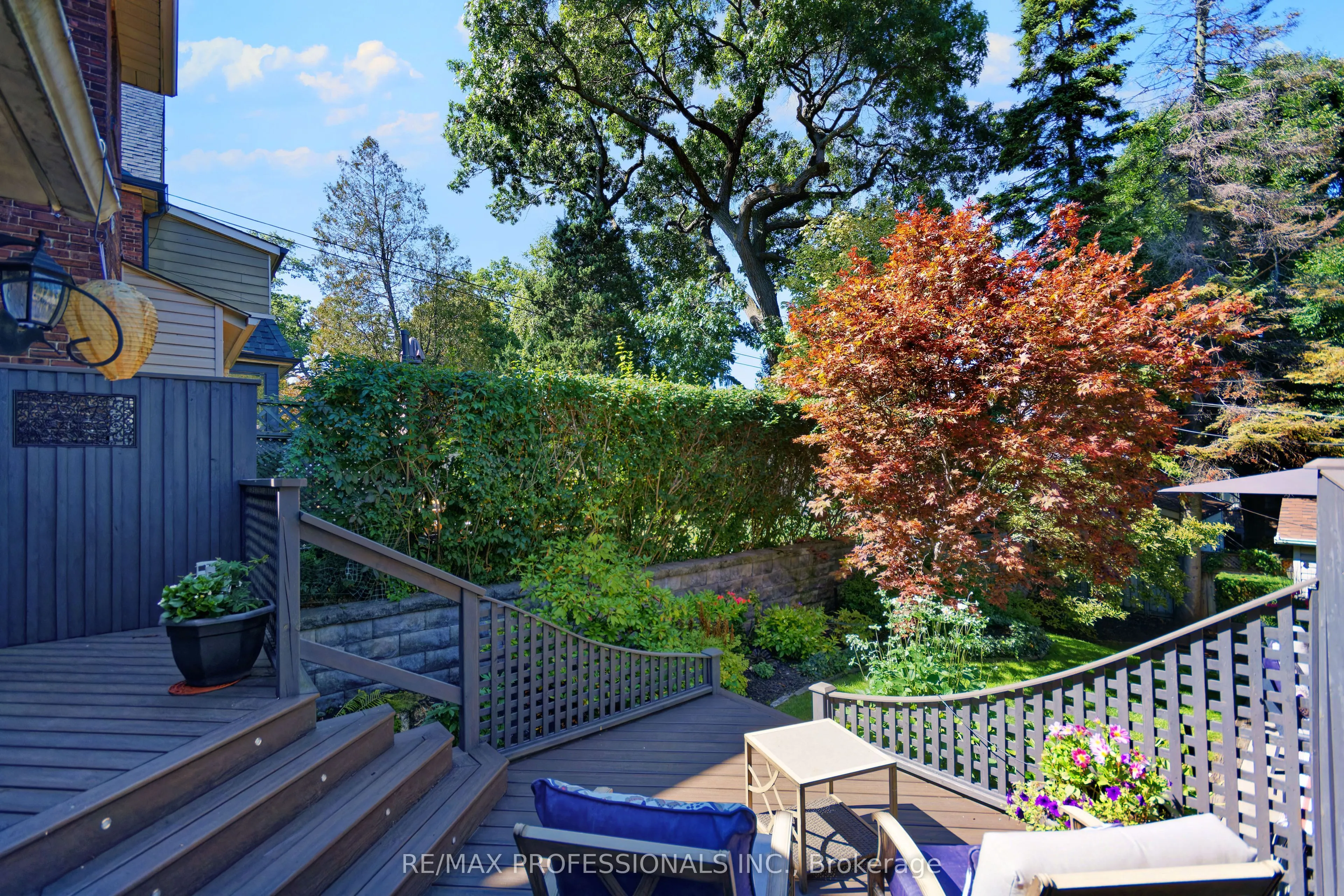 12 Glenwood Avenue
