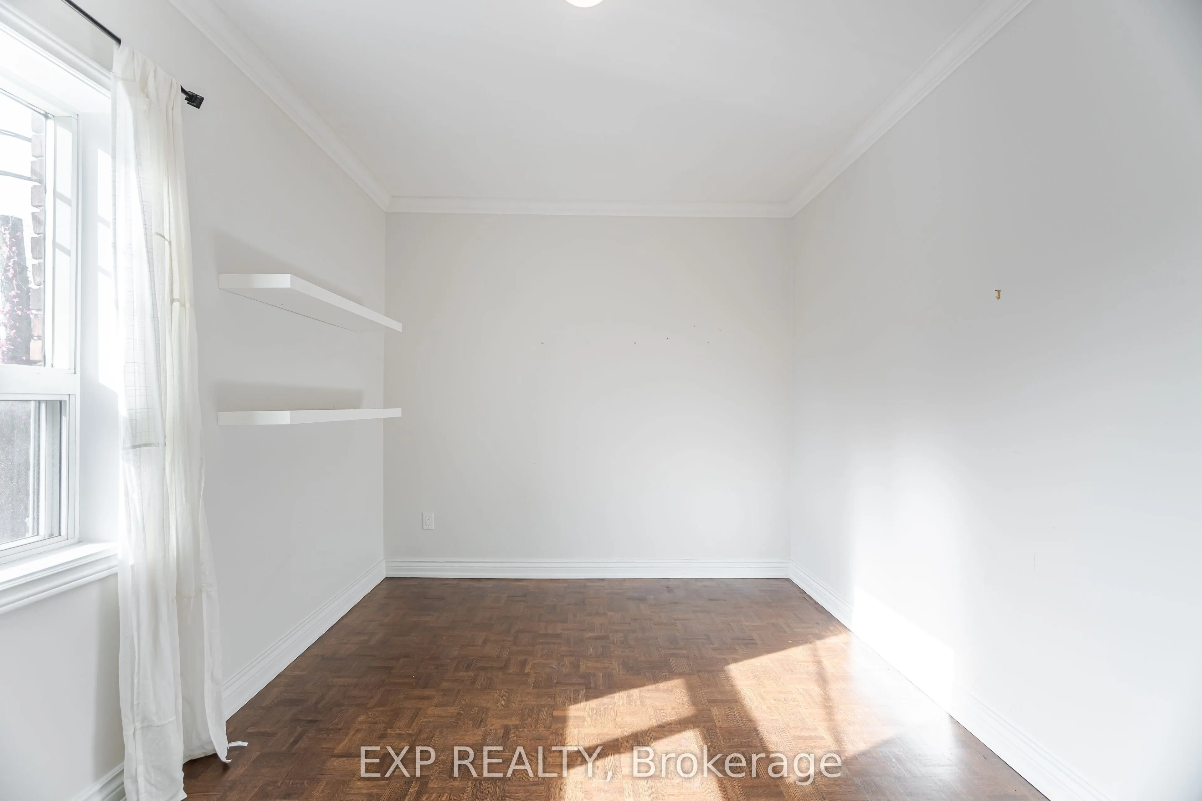 84 Earlscourt Avenue, #2nd and 3rd Floor