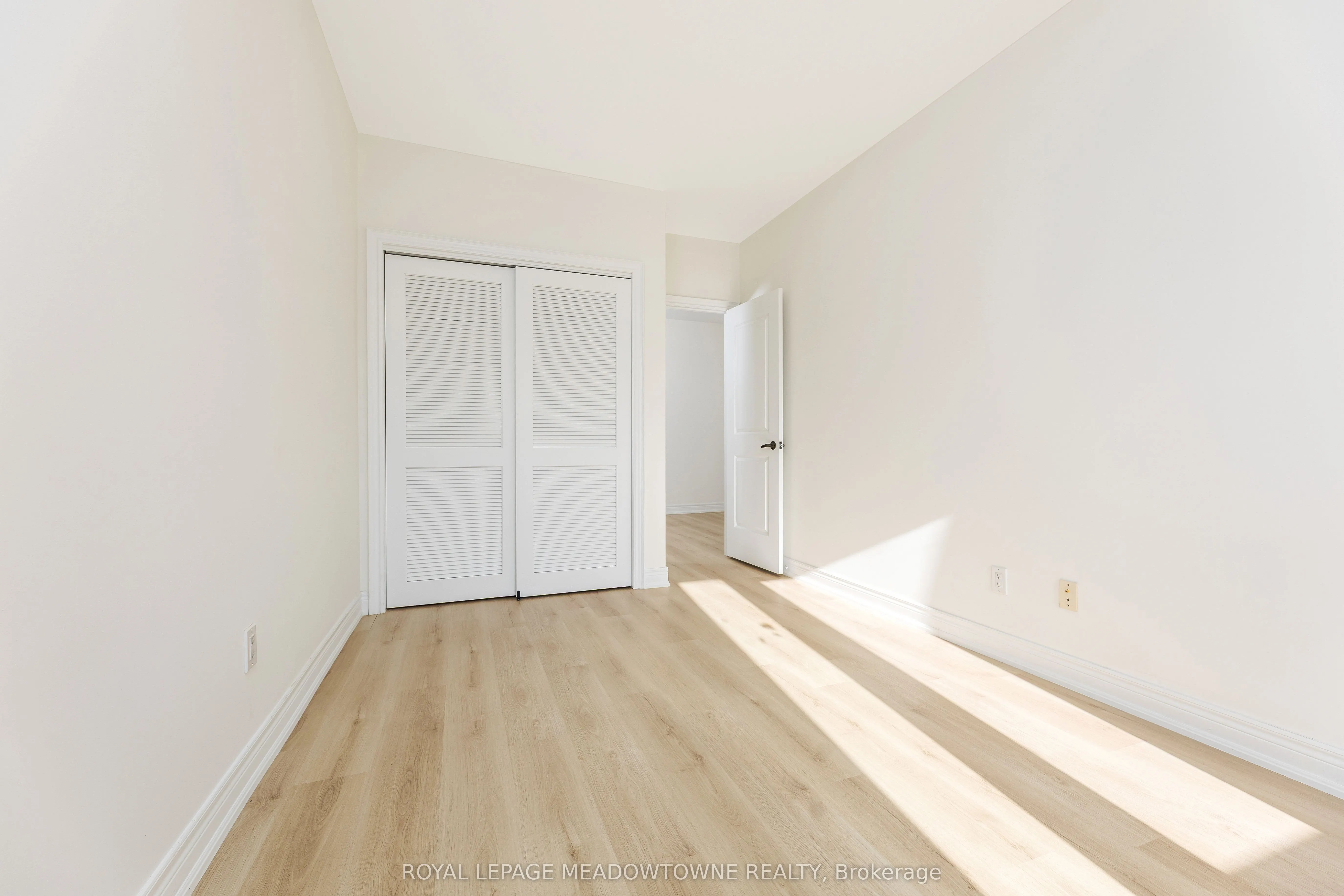 9105 Derry Road W, #Upper