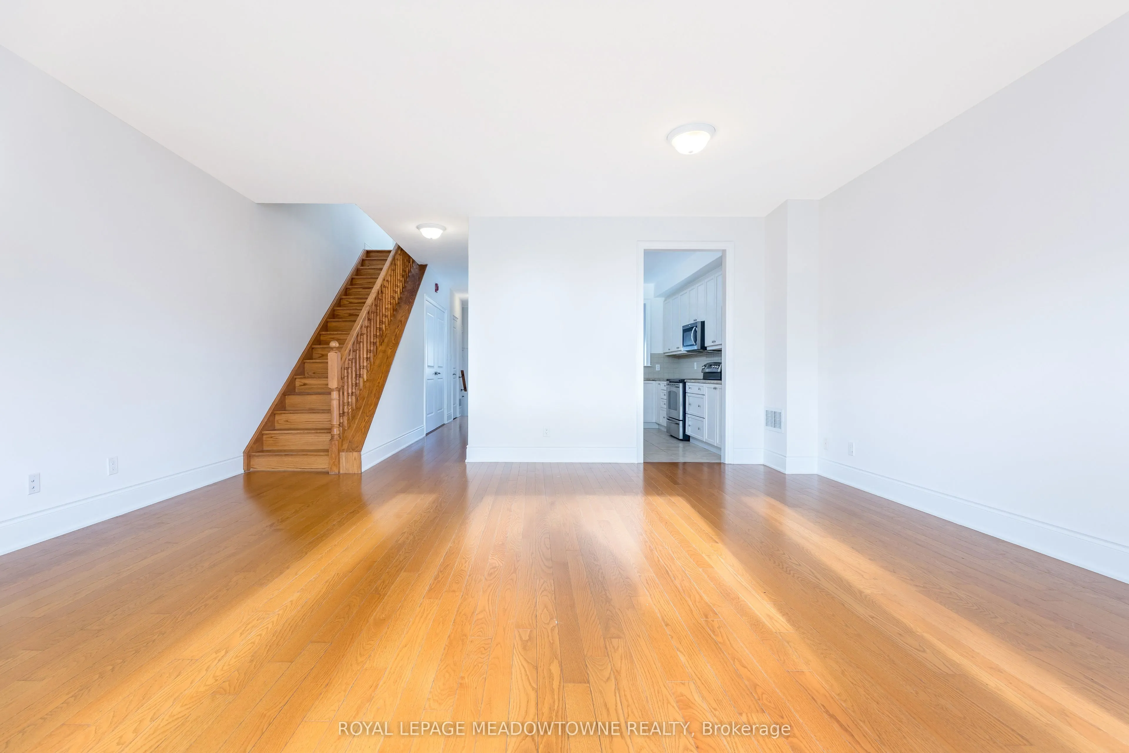 9105 Derry Road W, #Upper