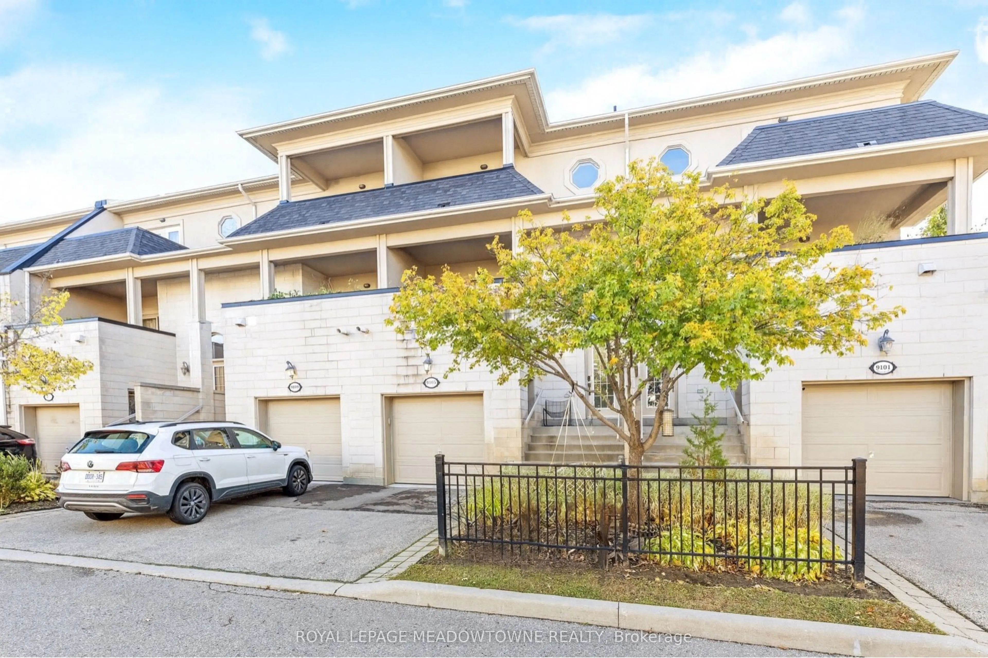 9105 Derry Road W, #Upper