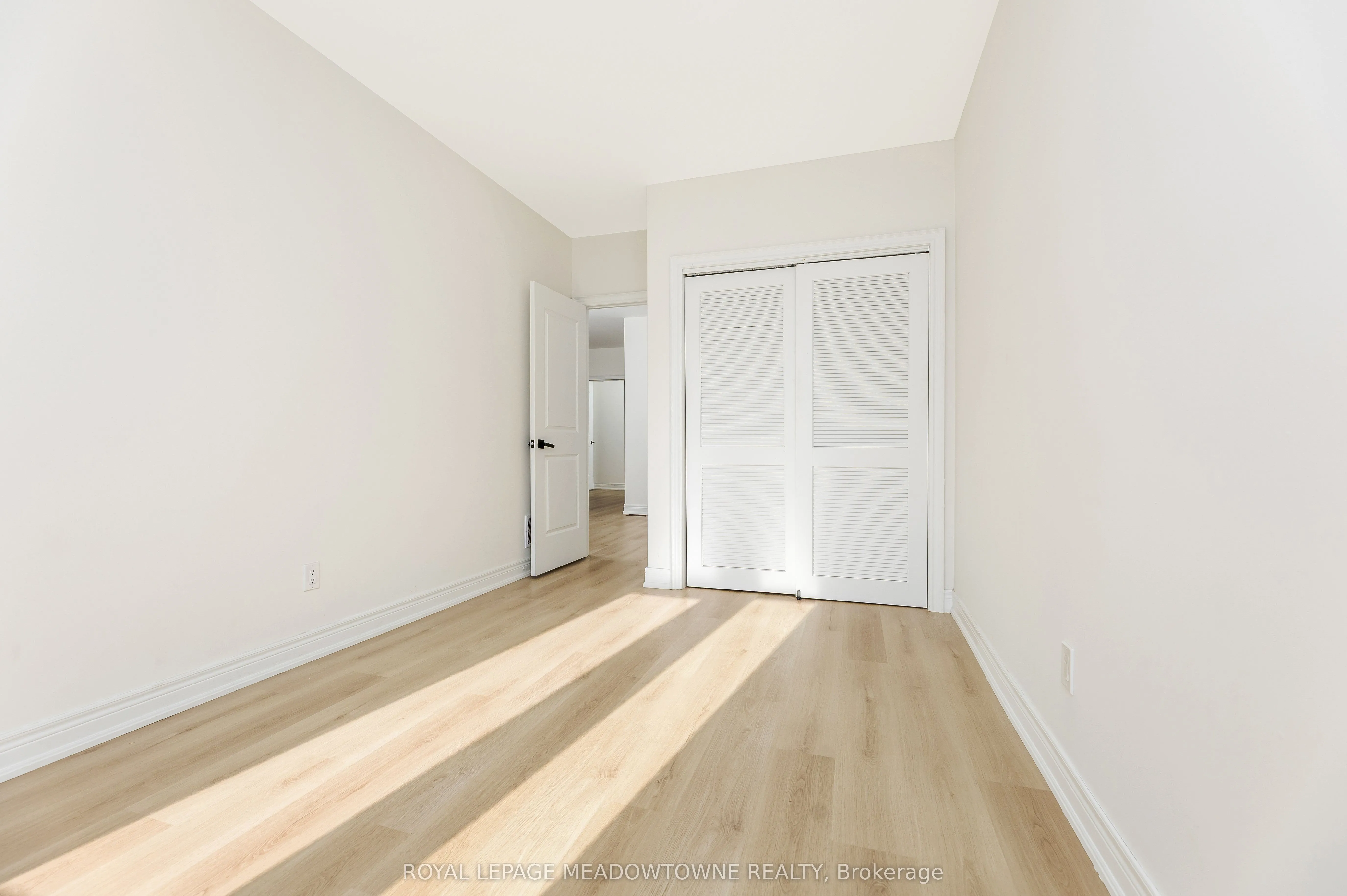 9105 Derry Road W, #Upper