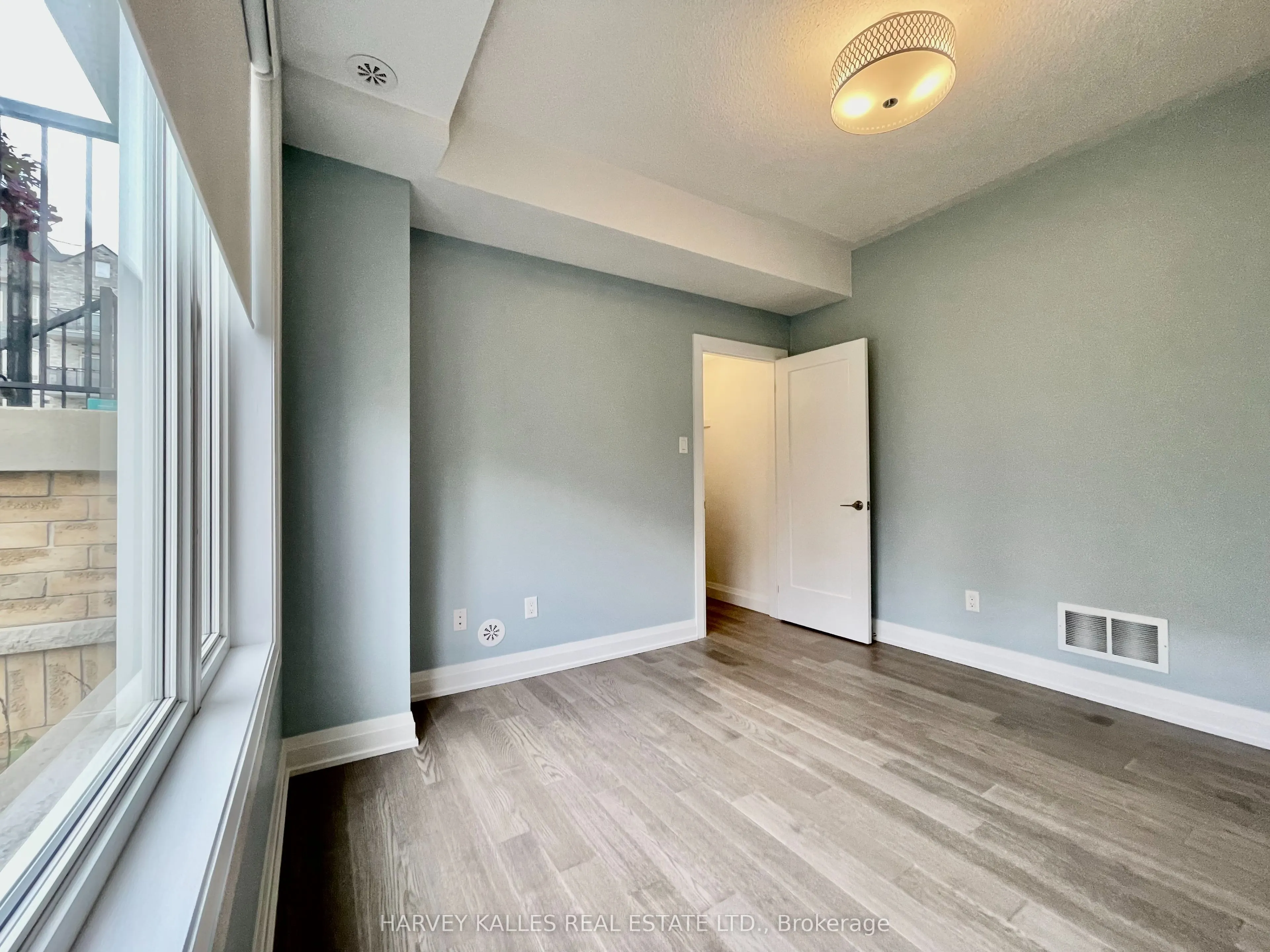 3050 ERIN CENTRE Boulevard, #119