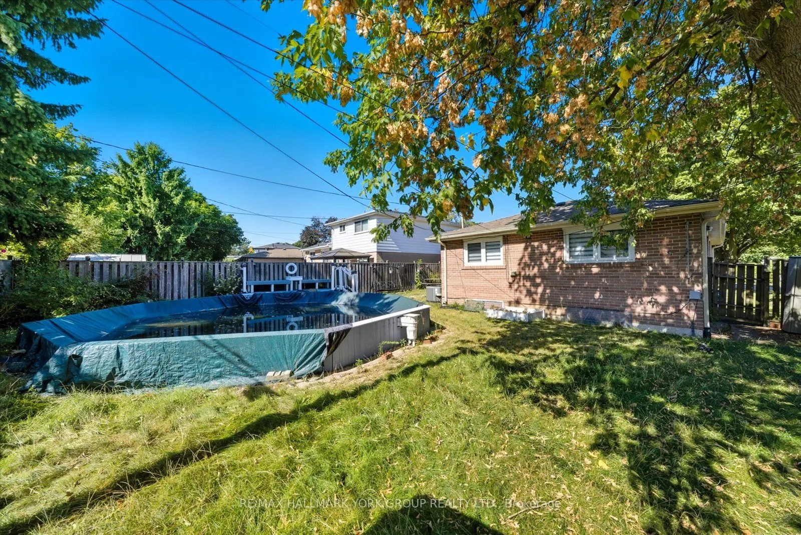 27 Bromley Crescent