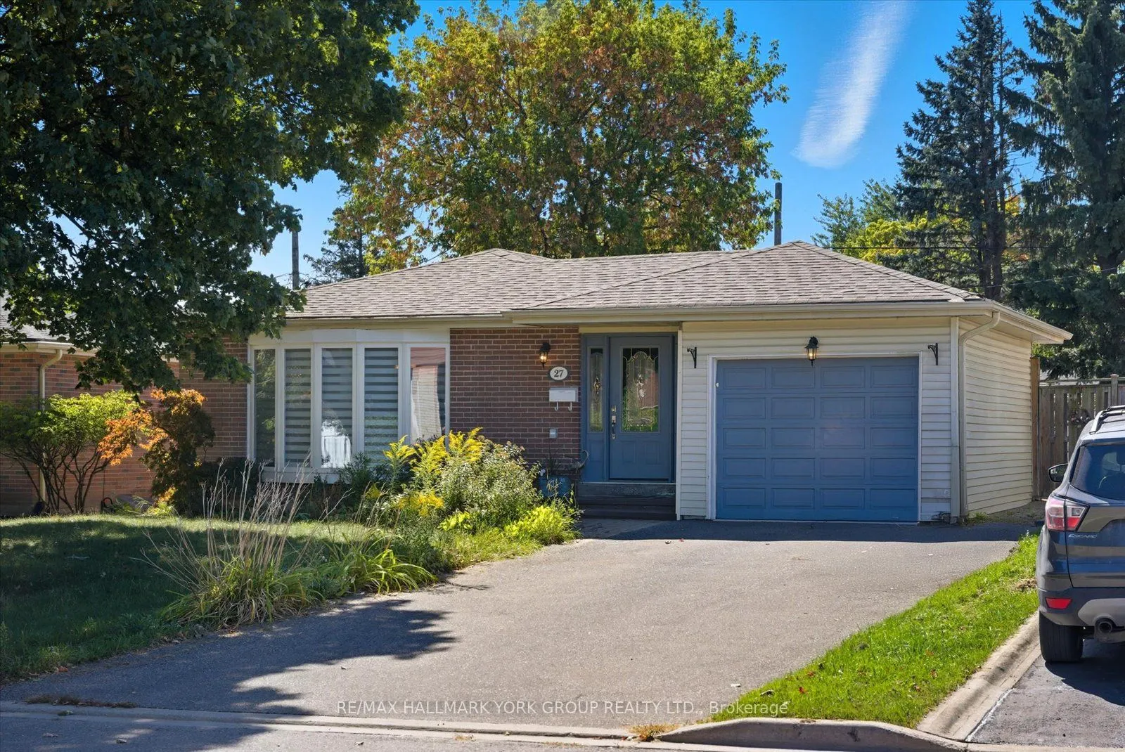 27 Bromley Crescent
