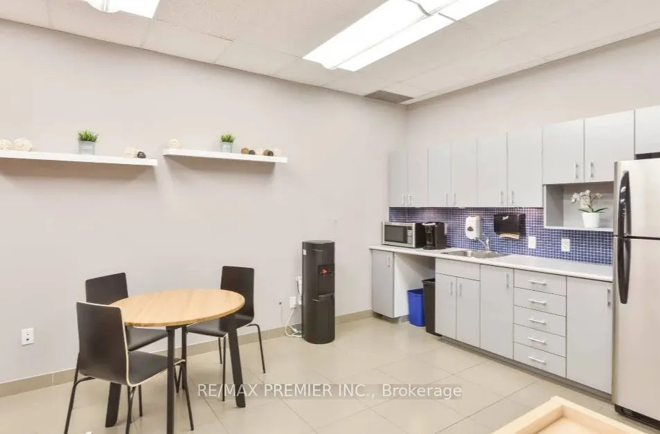 231 Oak Park Boulevard, #301-Y