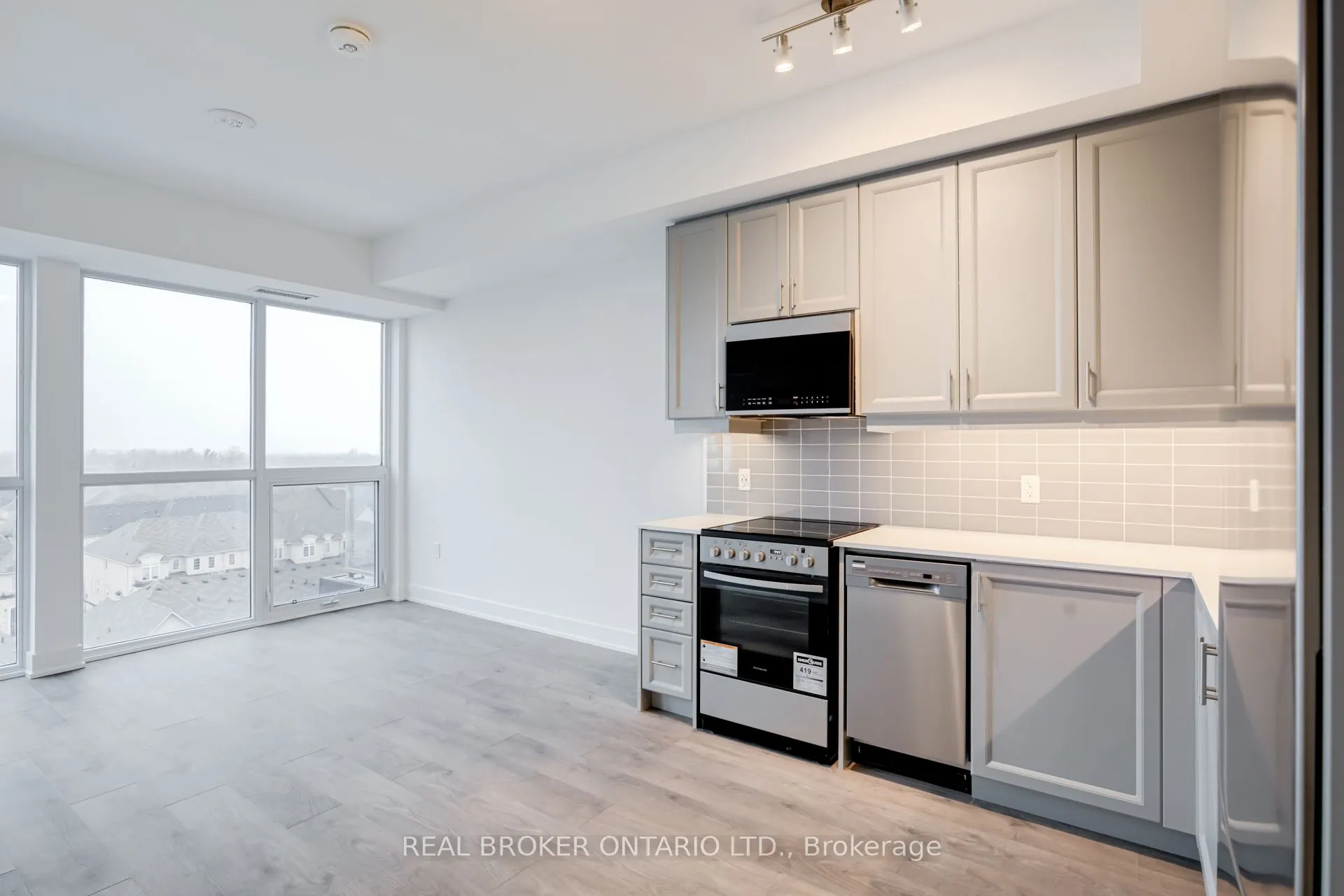 2343 Khalsa Gate W, #436