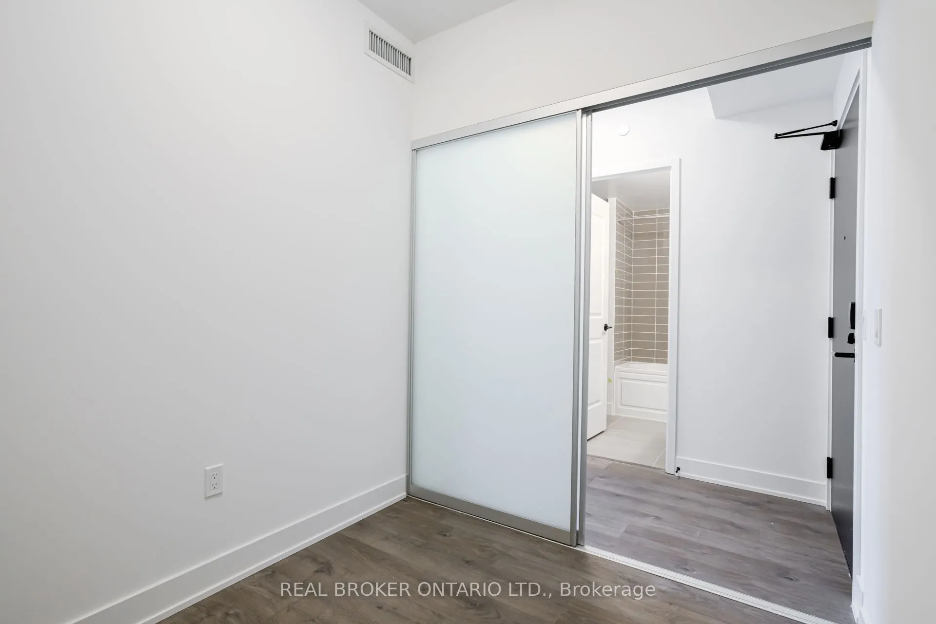 2343 Khalsa Gate W, #436