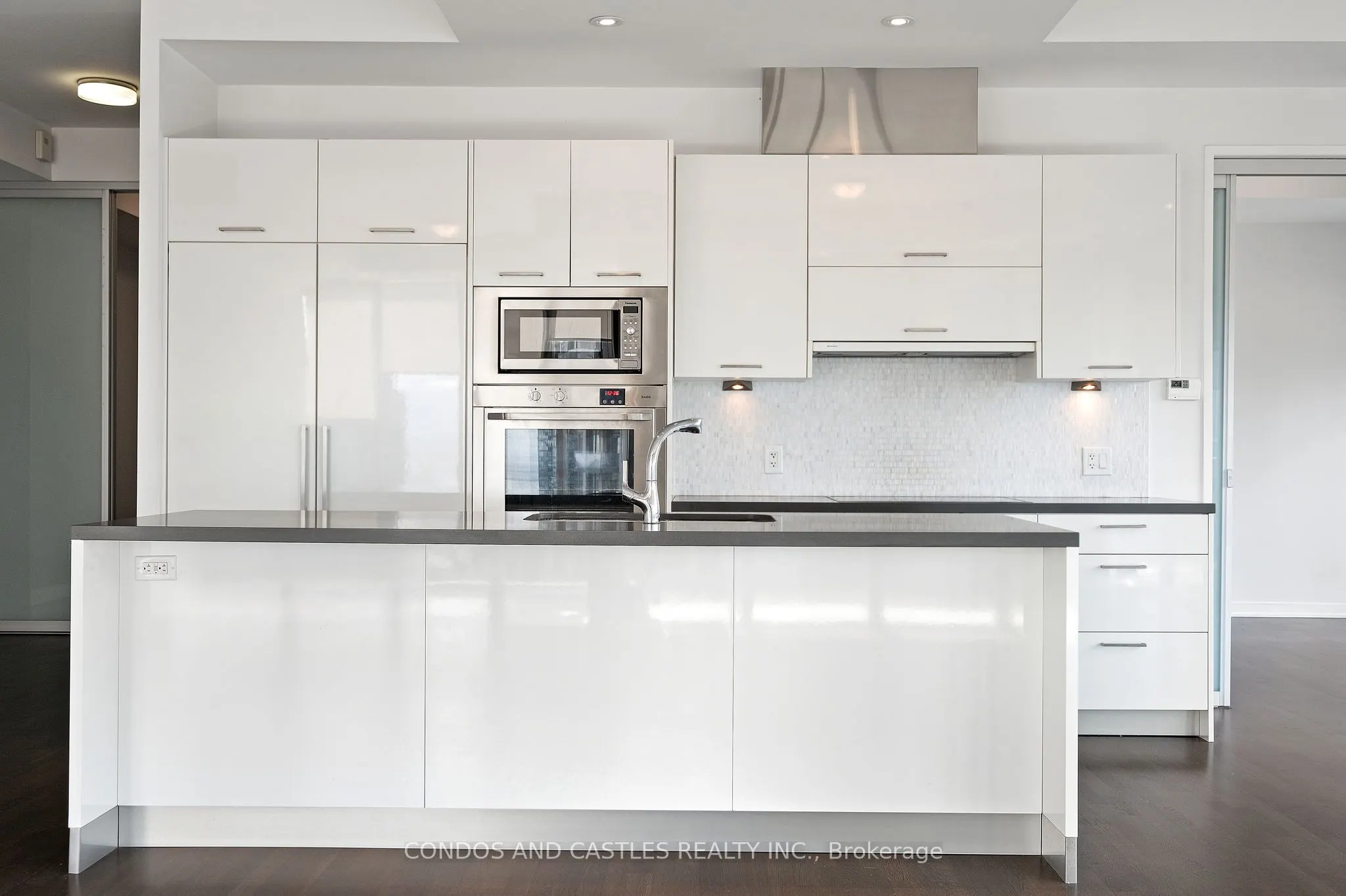 88 Park Lawn Road, #2907