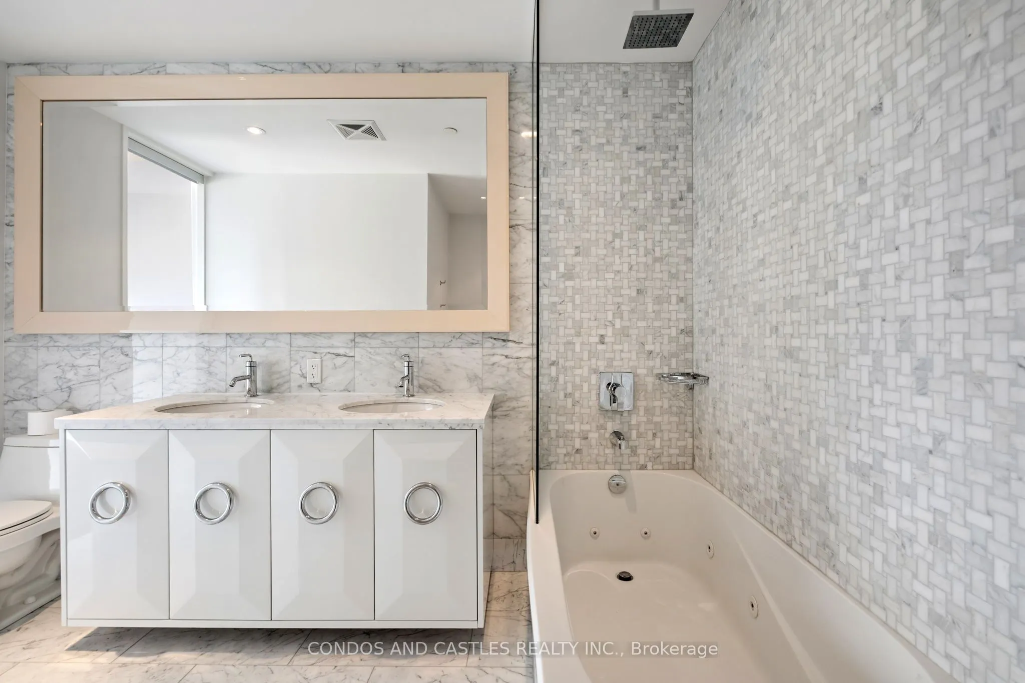 88 Park Lawn Road, #2907