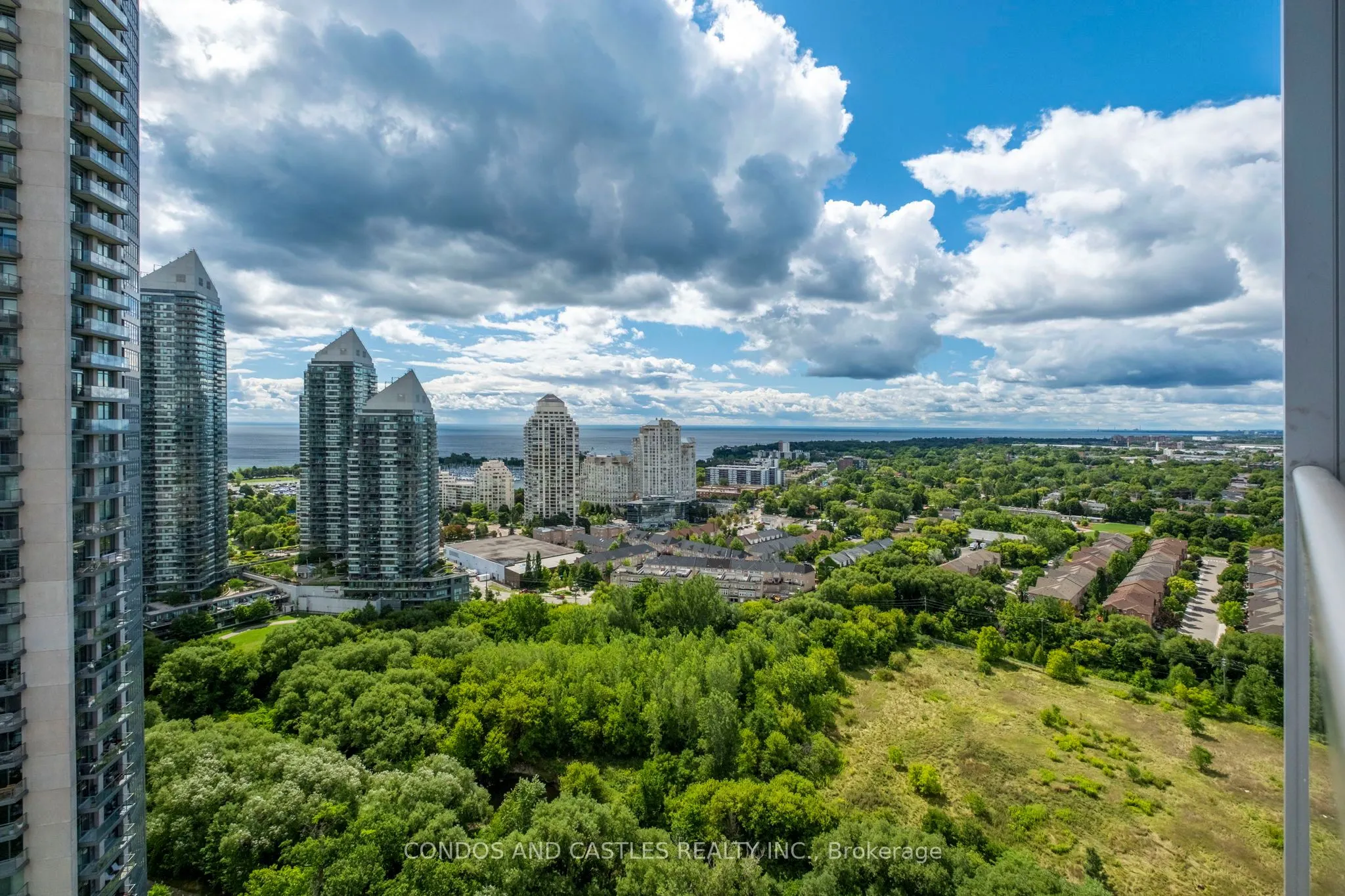 88 Park Lawn Road, #2907