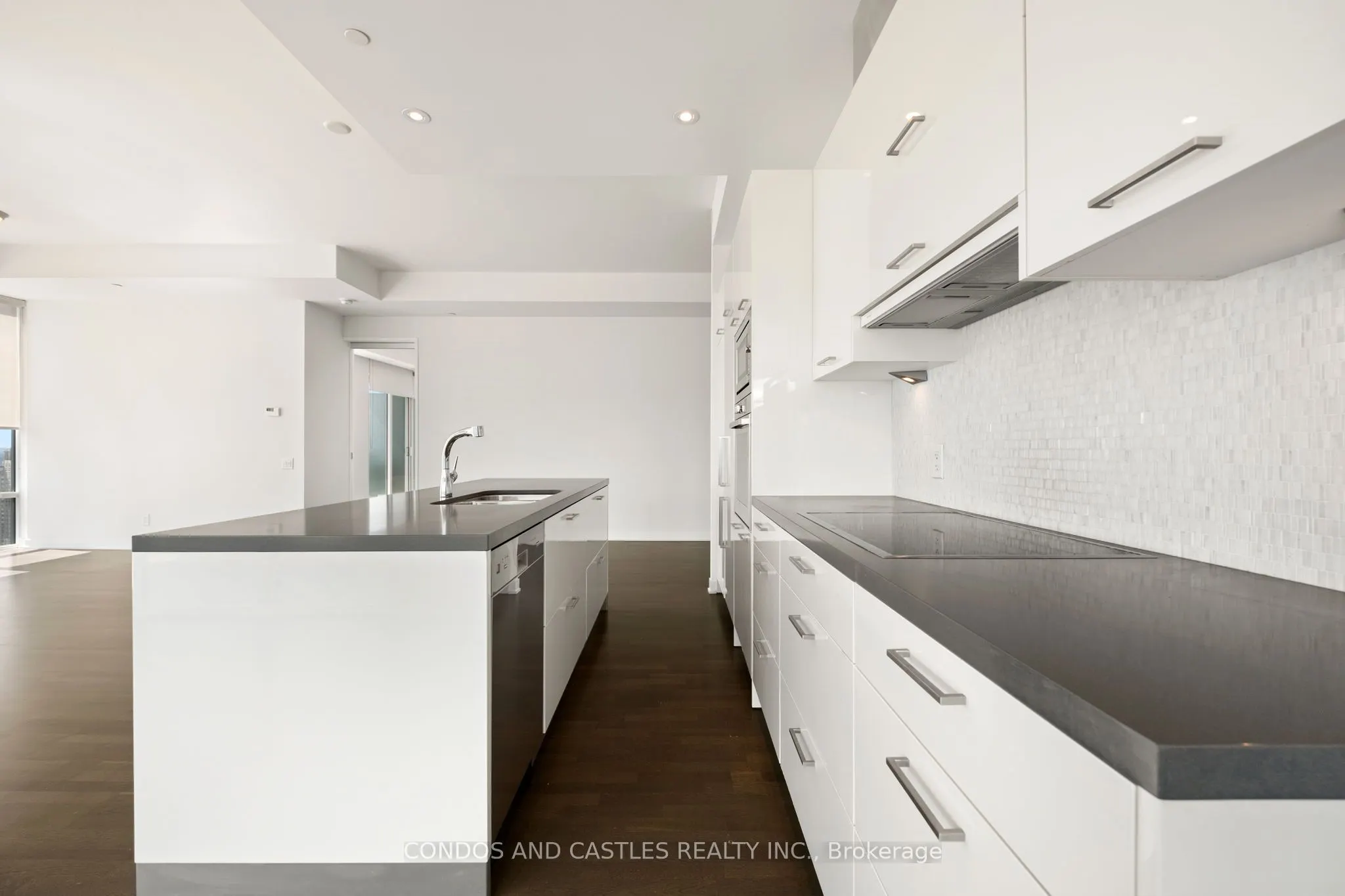 88 Park Lawn Road, #2907