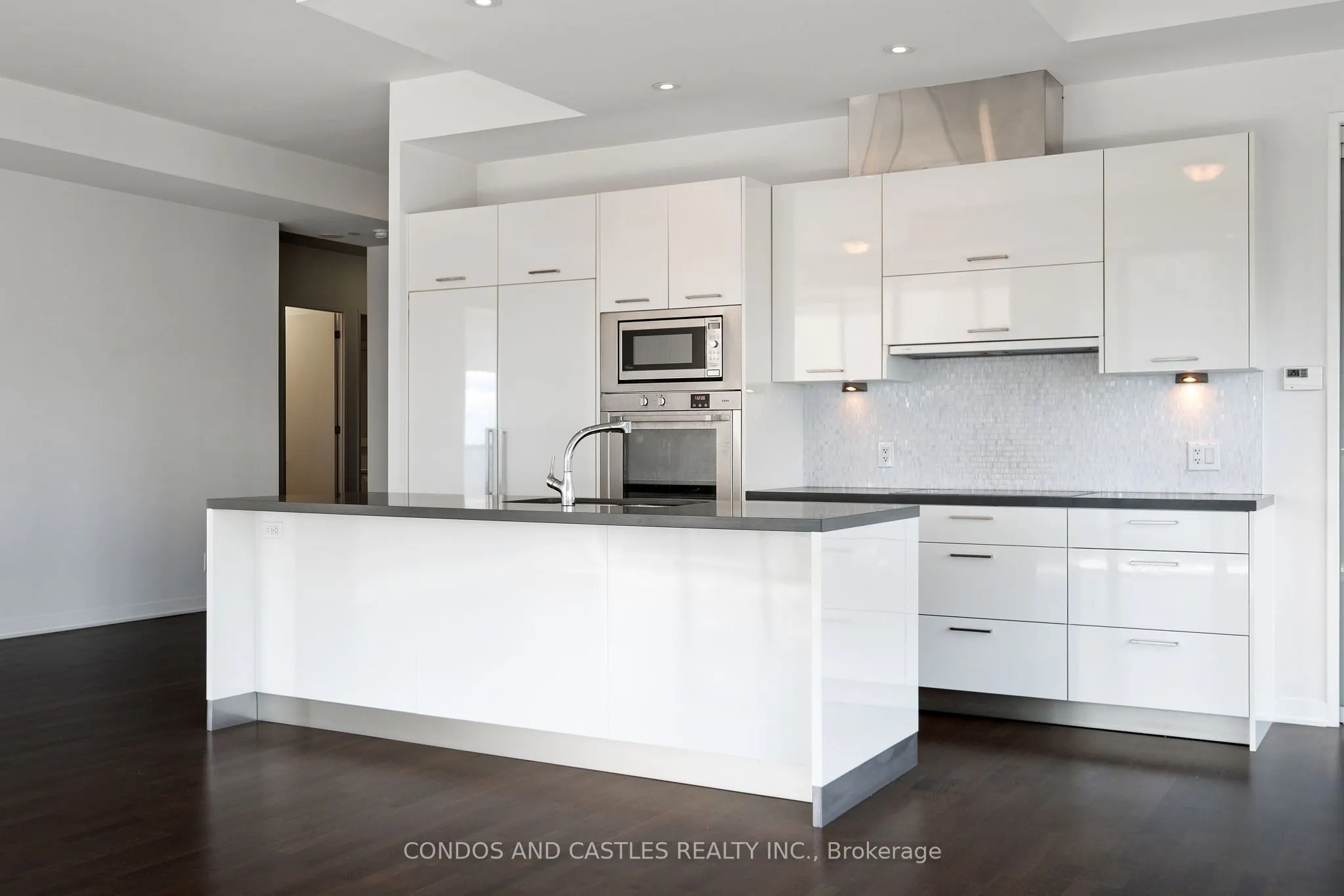 88 Park Lawn Road, #2907