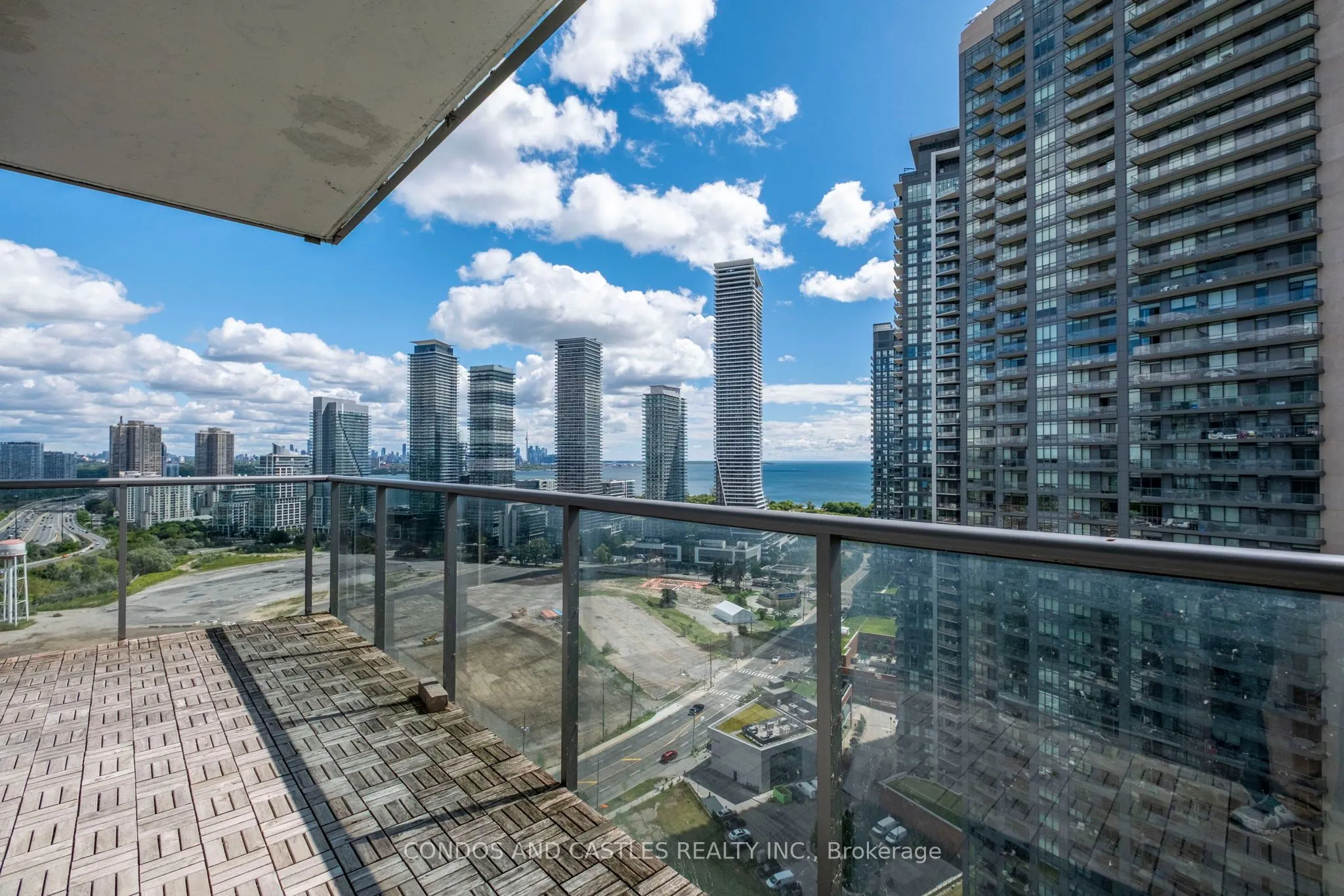 88 Park Lawn Road, #2907