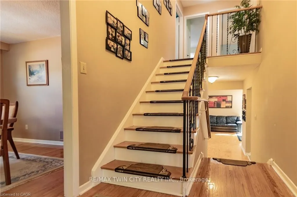 20 Manorcrest Street