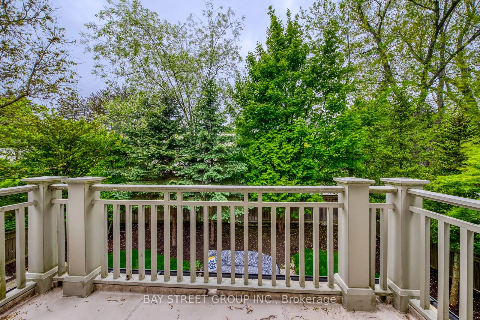 1049 Cedar Grove Boulevard