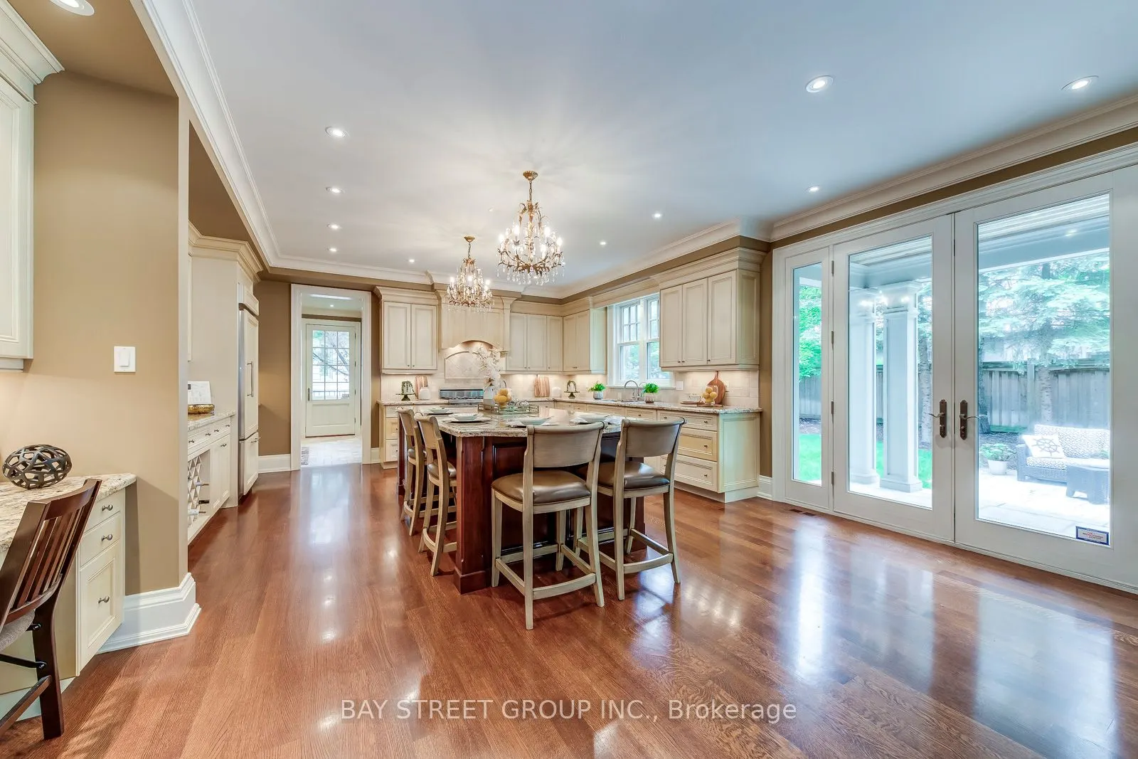 1049 Cedar Grove Boulevard