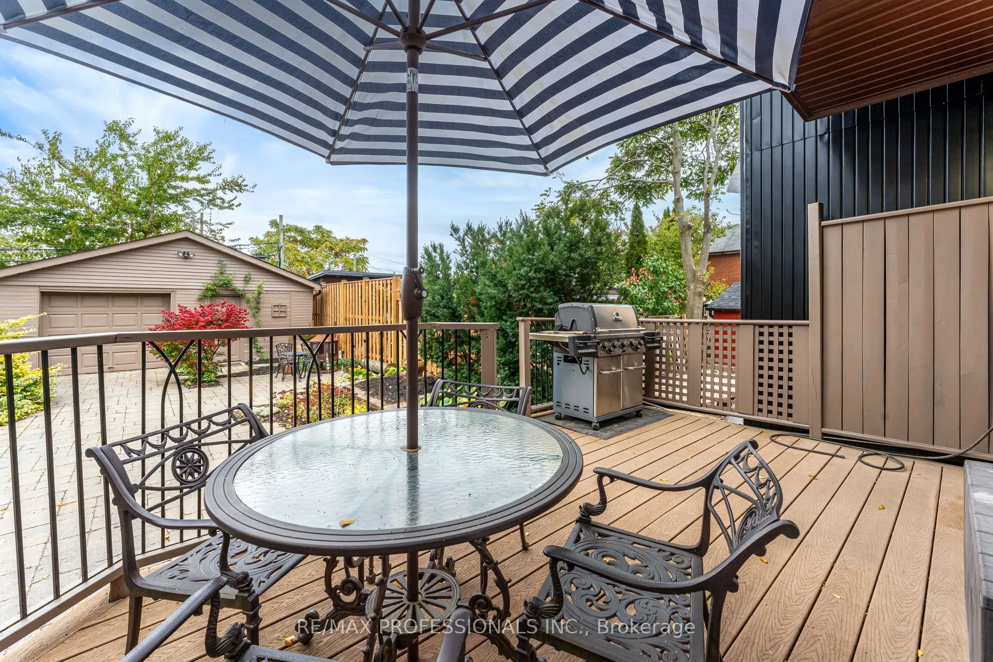 37 Lavinia Avenue
