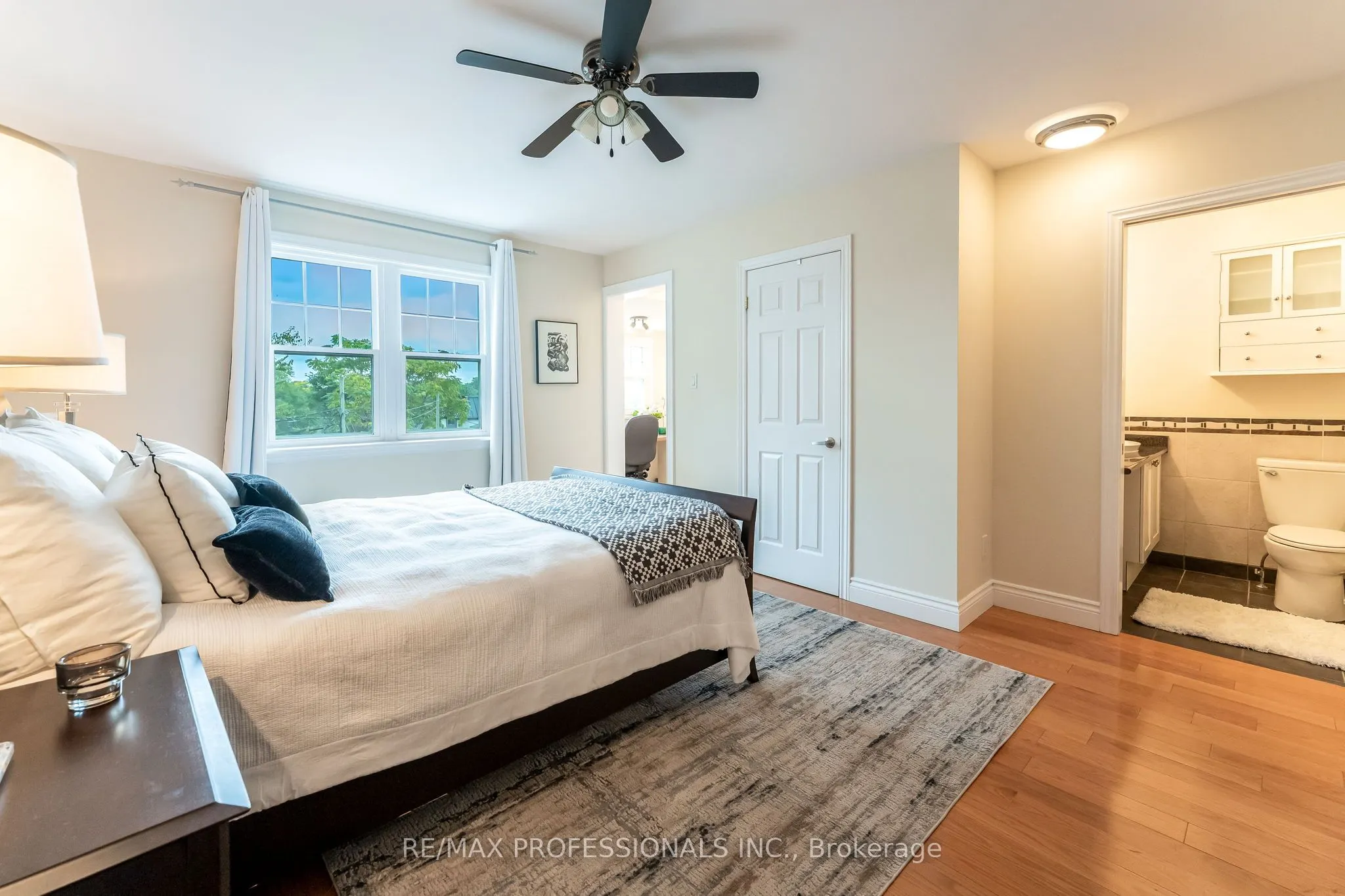 37 Lavinia Avenue