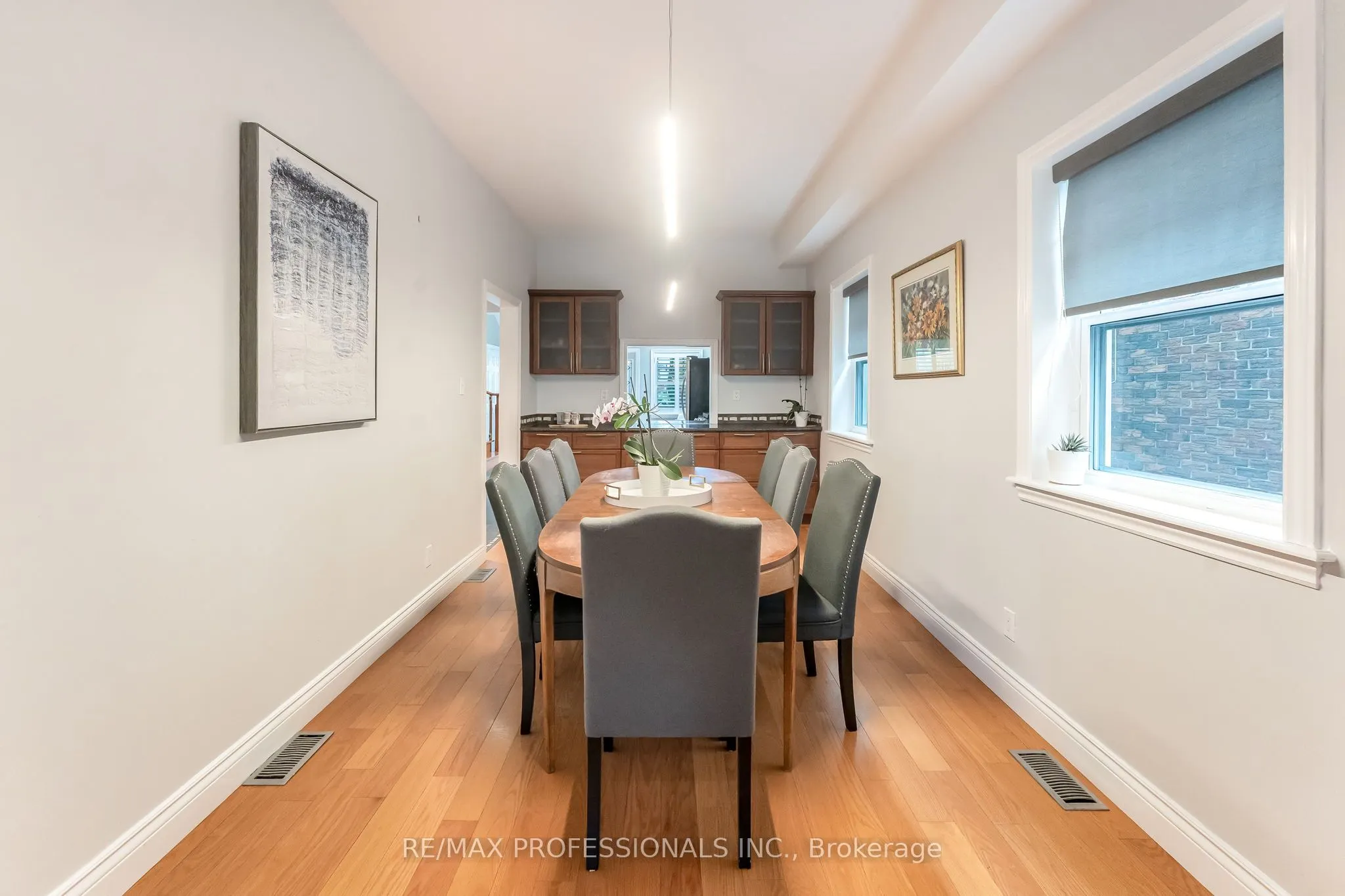 37 Lavinia Avenue