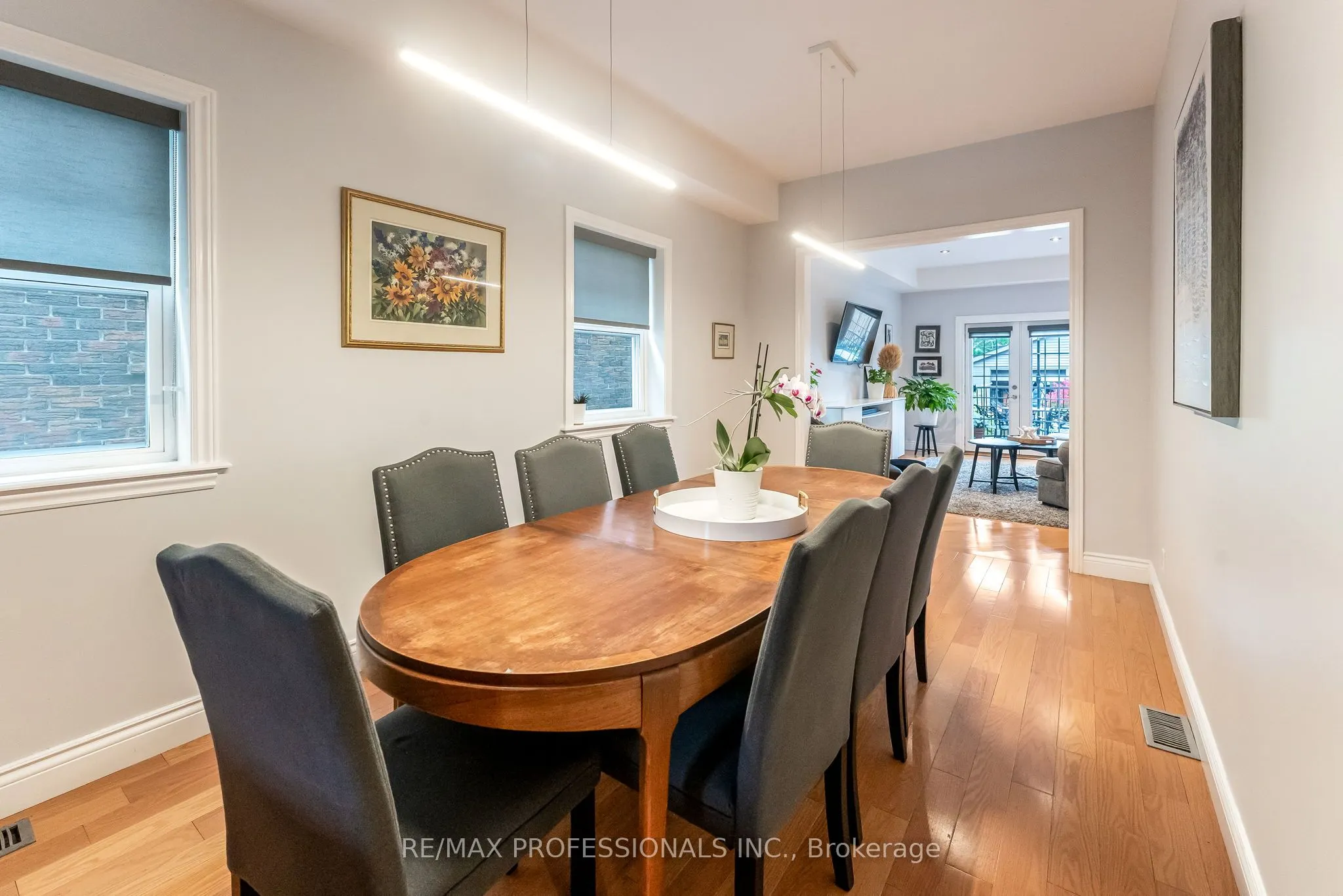 37 Lavinia Avenue