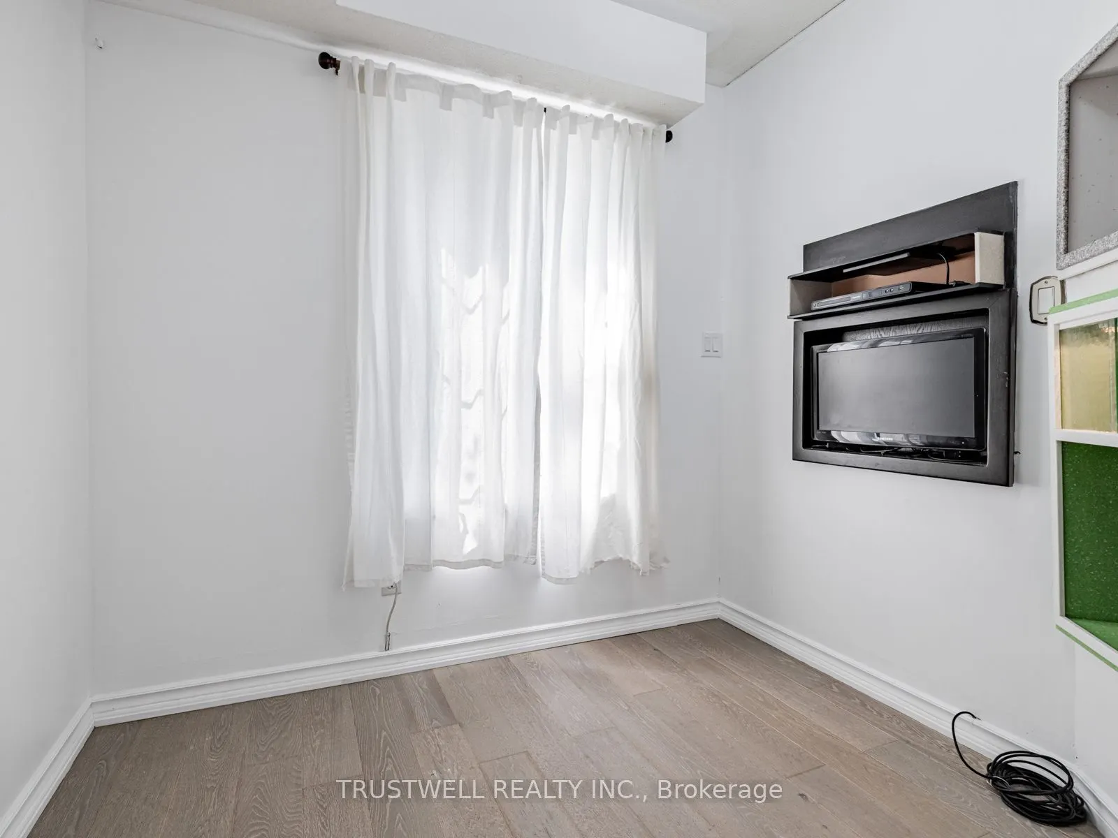 127 Torbarrie Road
