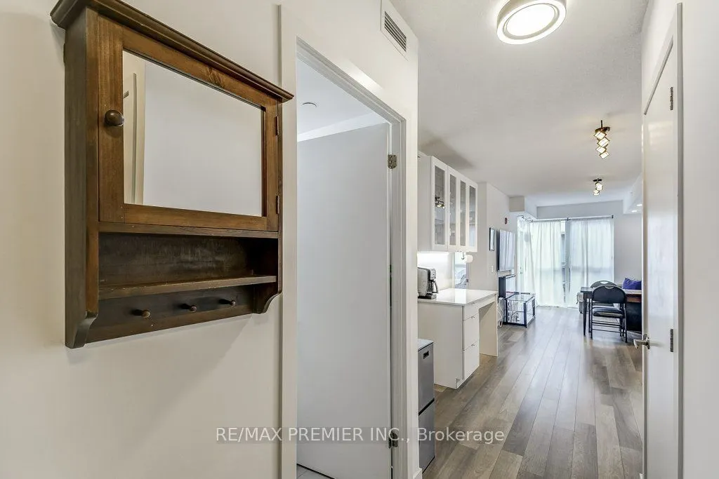 5260 Dundas Street, #C417