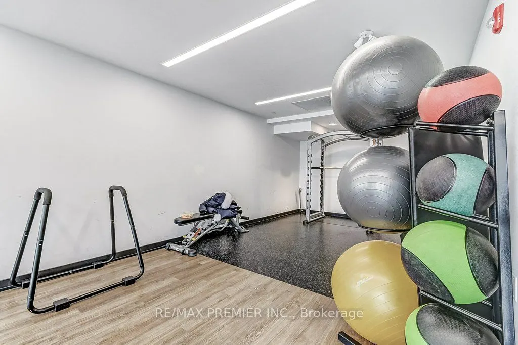 5260 Dundas Street, #C417