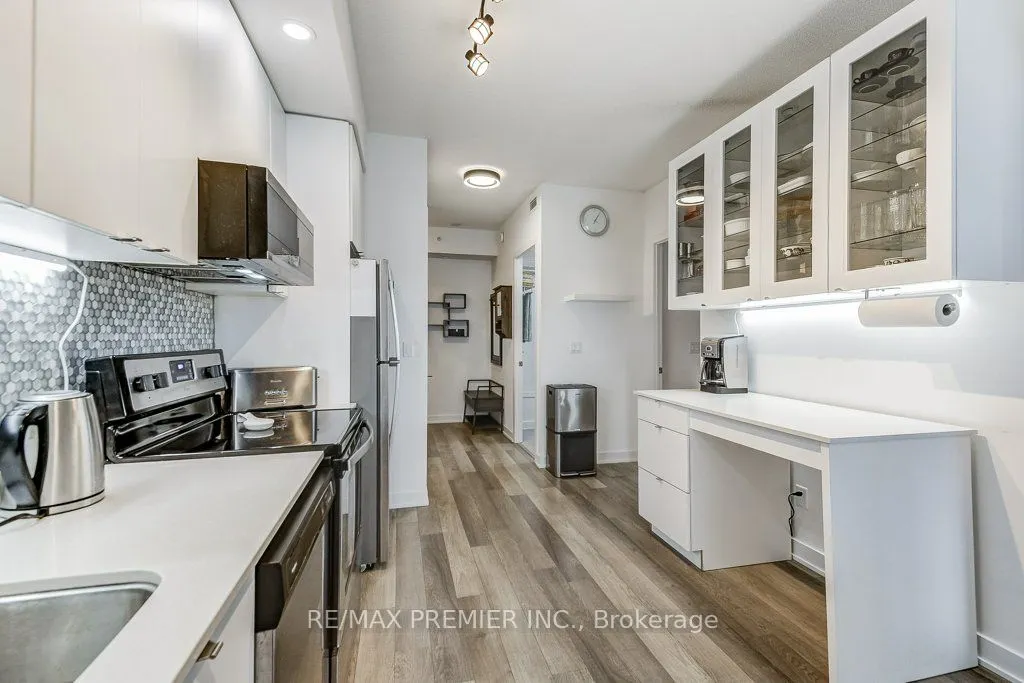 5260 Dundas Street, #C417