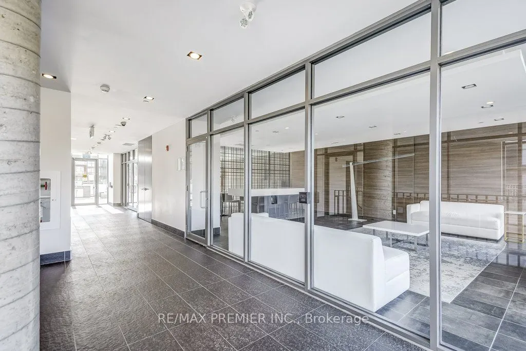 5260 Dundas Street, #C417
