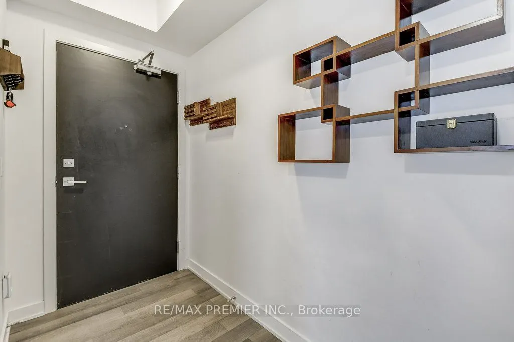 5260 Dundas Street, #C417