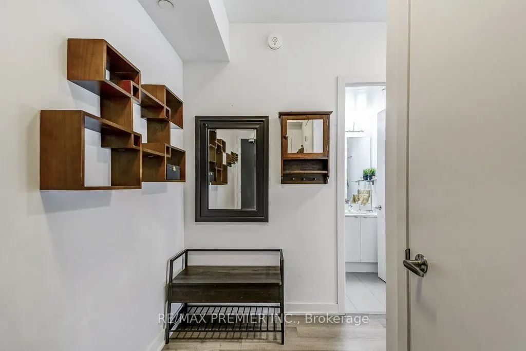 5260 Dundas Street, #C417