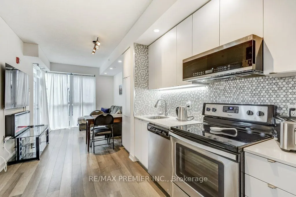 5260 Dundas Street, #C417