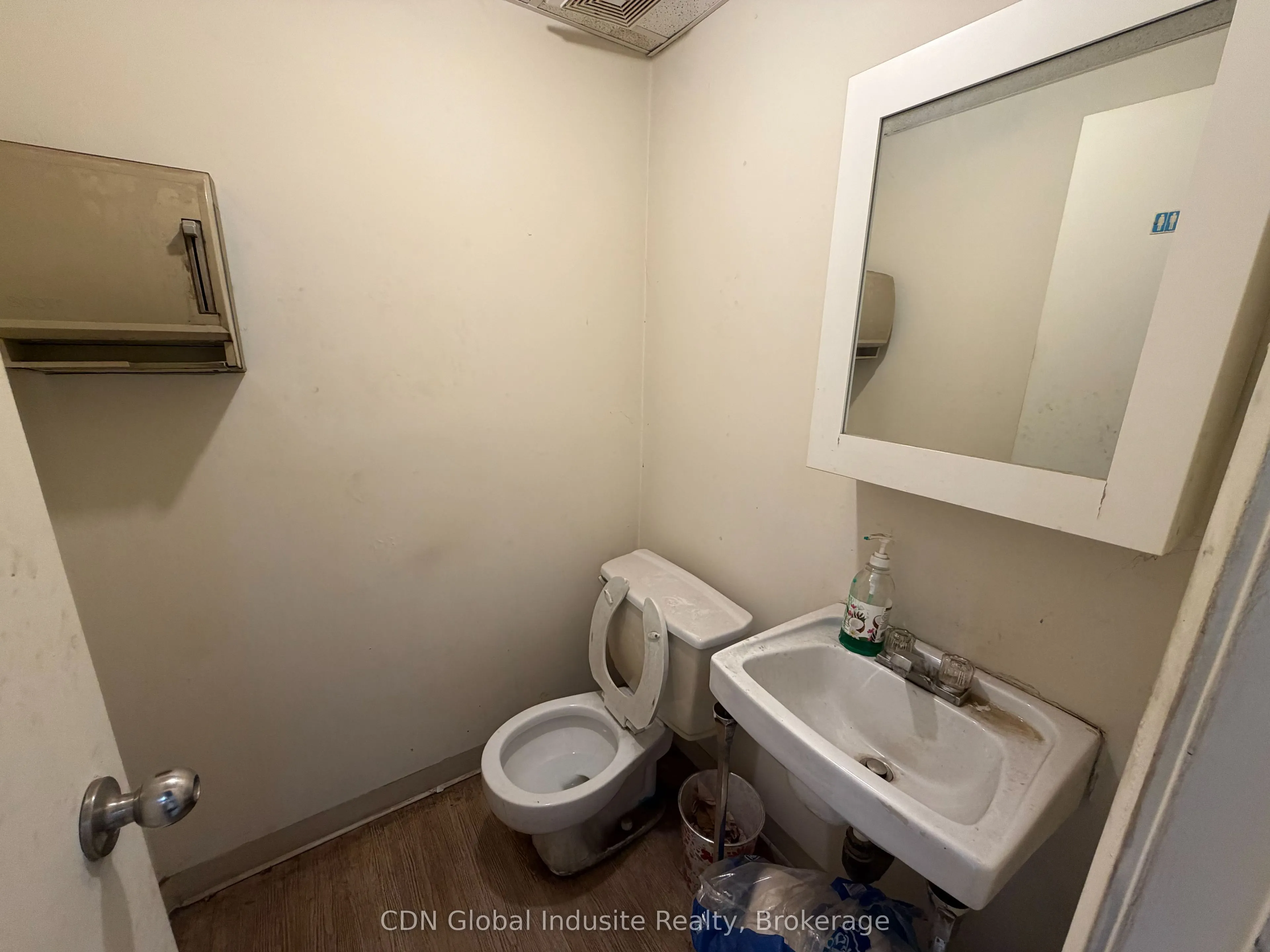1031 Meyerside Drive, ##4