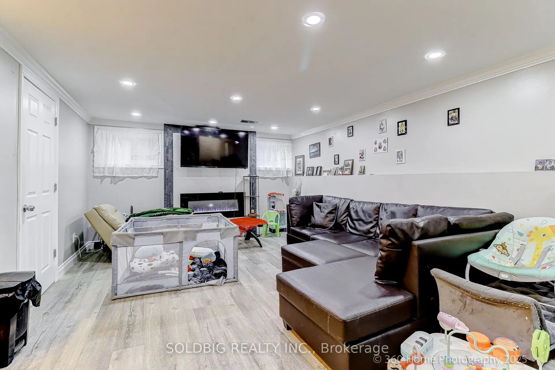 8 Haslemere Avenue