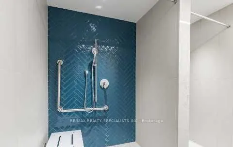 4655 Metcalfe Avenue, #404B