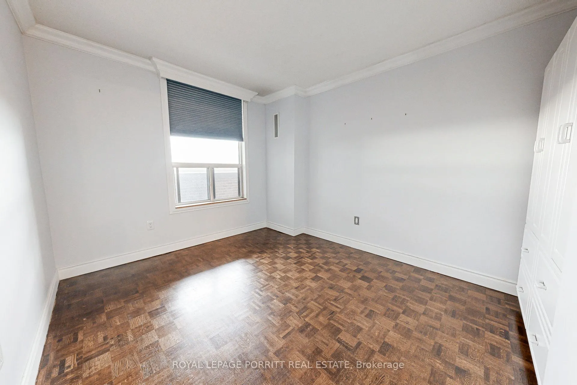 1515 Lakeshore Road E, #2007