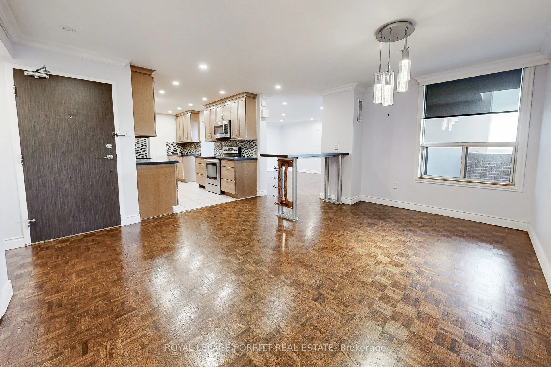 1515 Lakeshore Road E, #2007