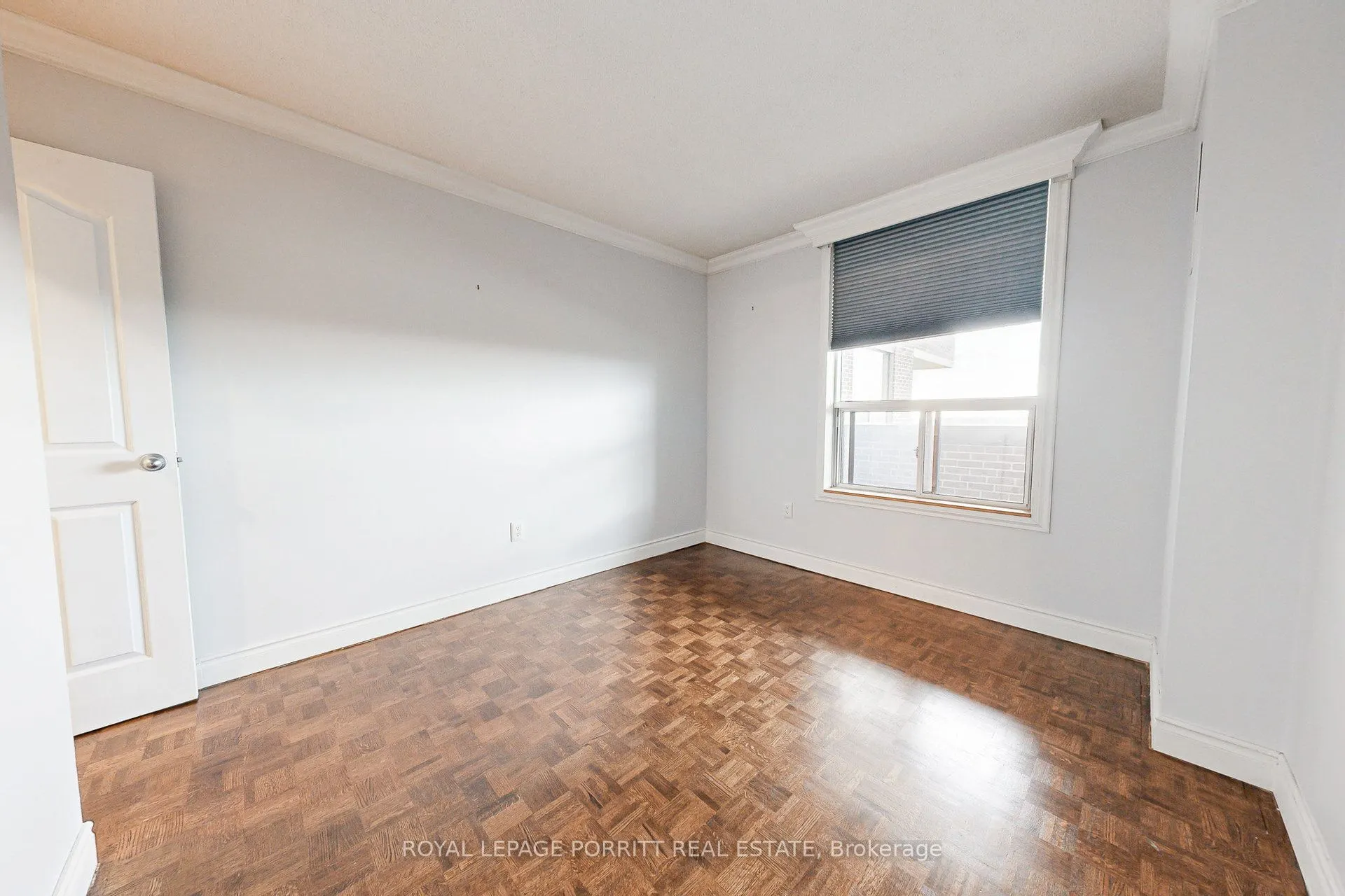 1515 Lakeshore Road E, #2007