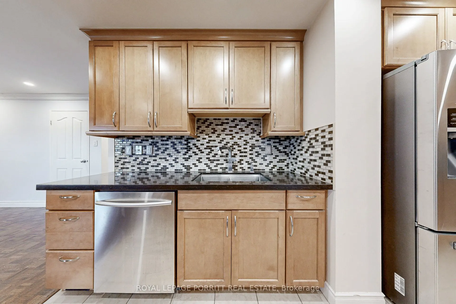 1515 Lakeshore Road E, #2007
