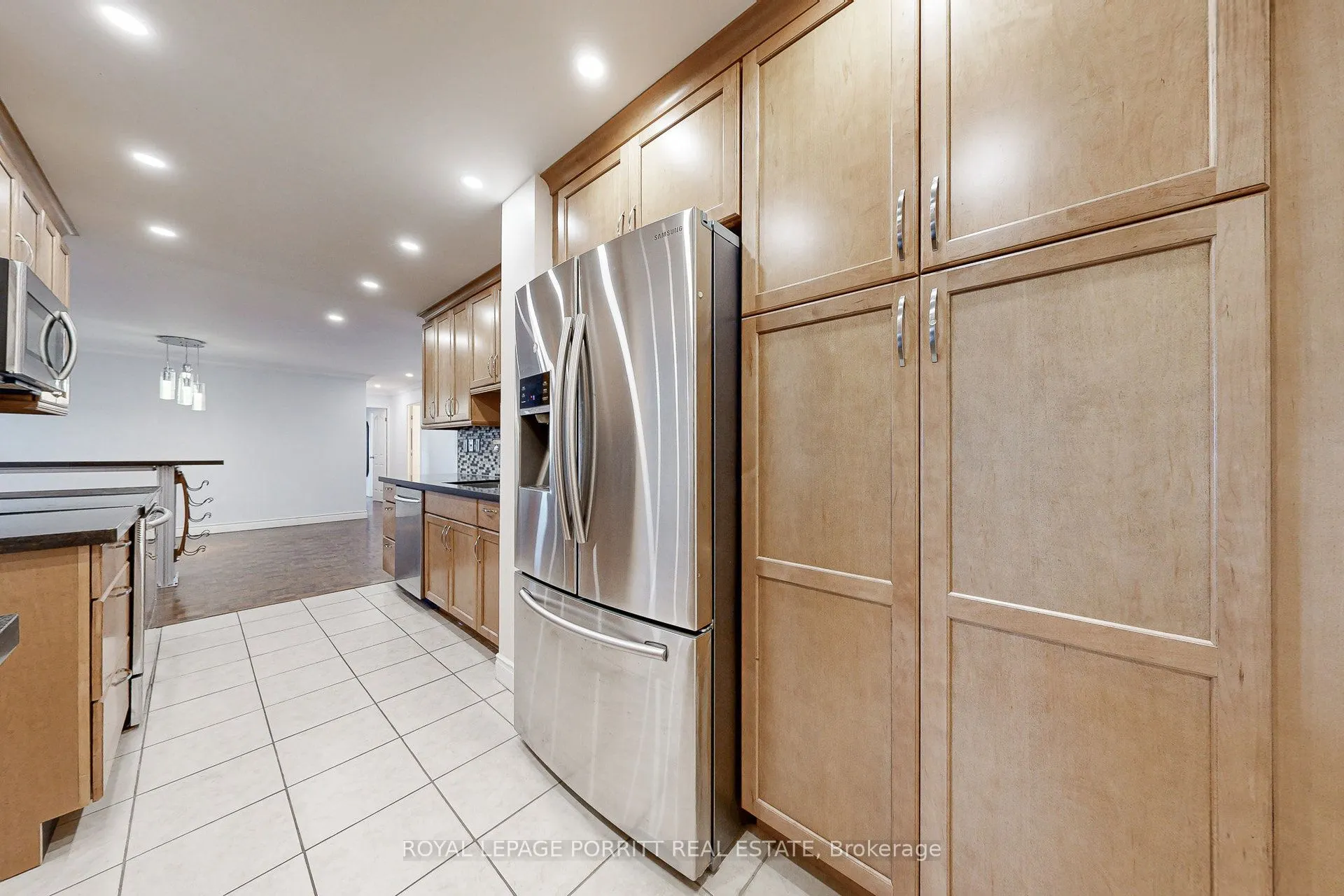 1515 Lakeshore Road E, #2007
