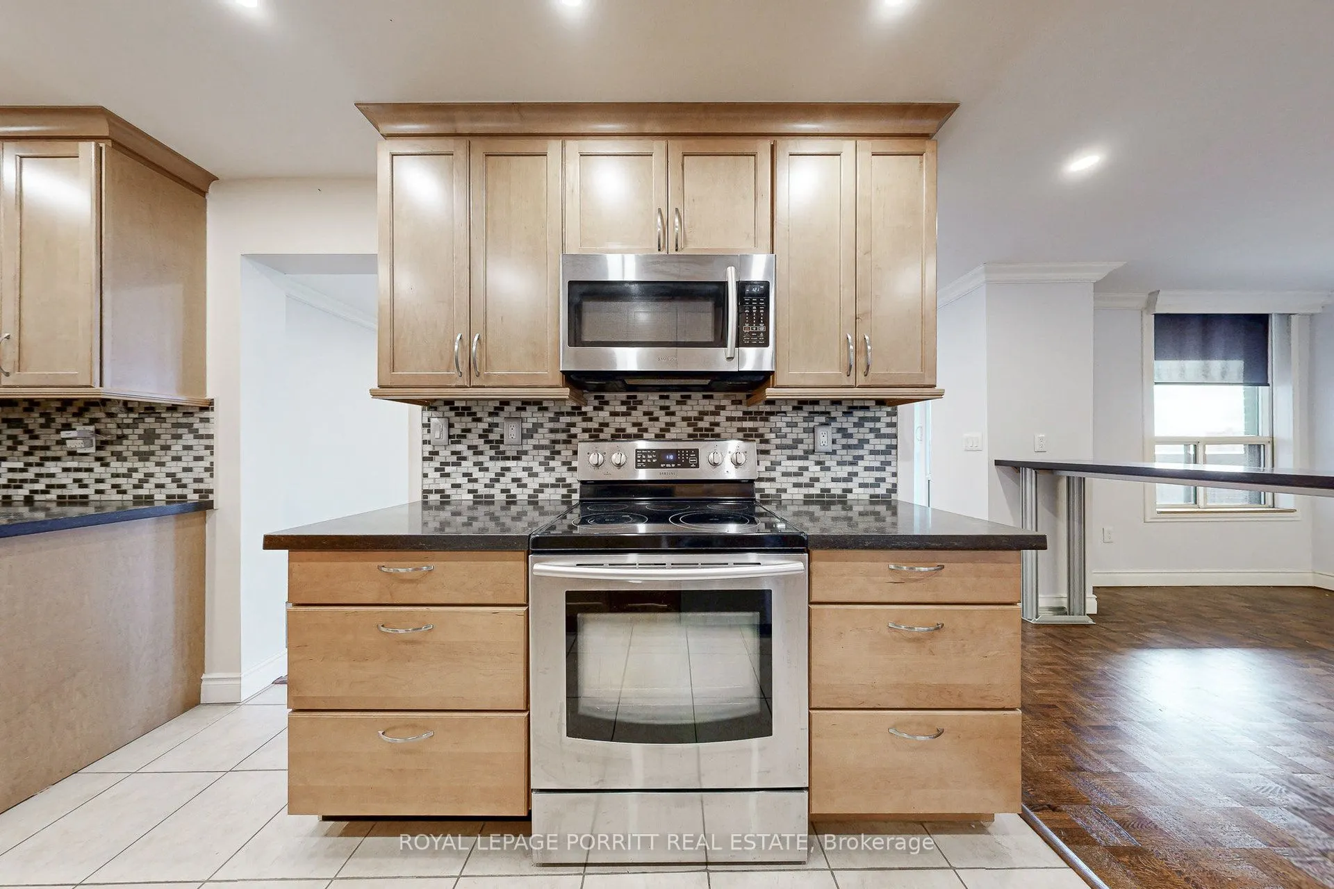 1515 Lakeshore Road E, #2007