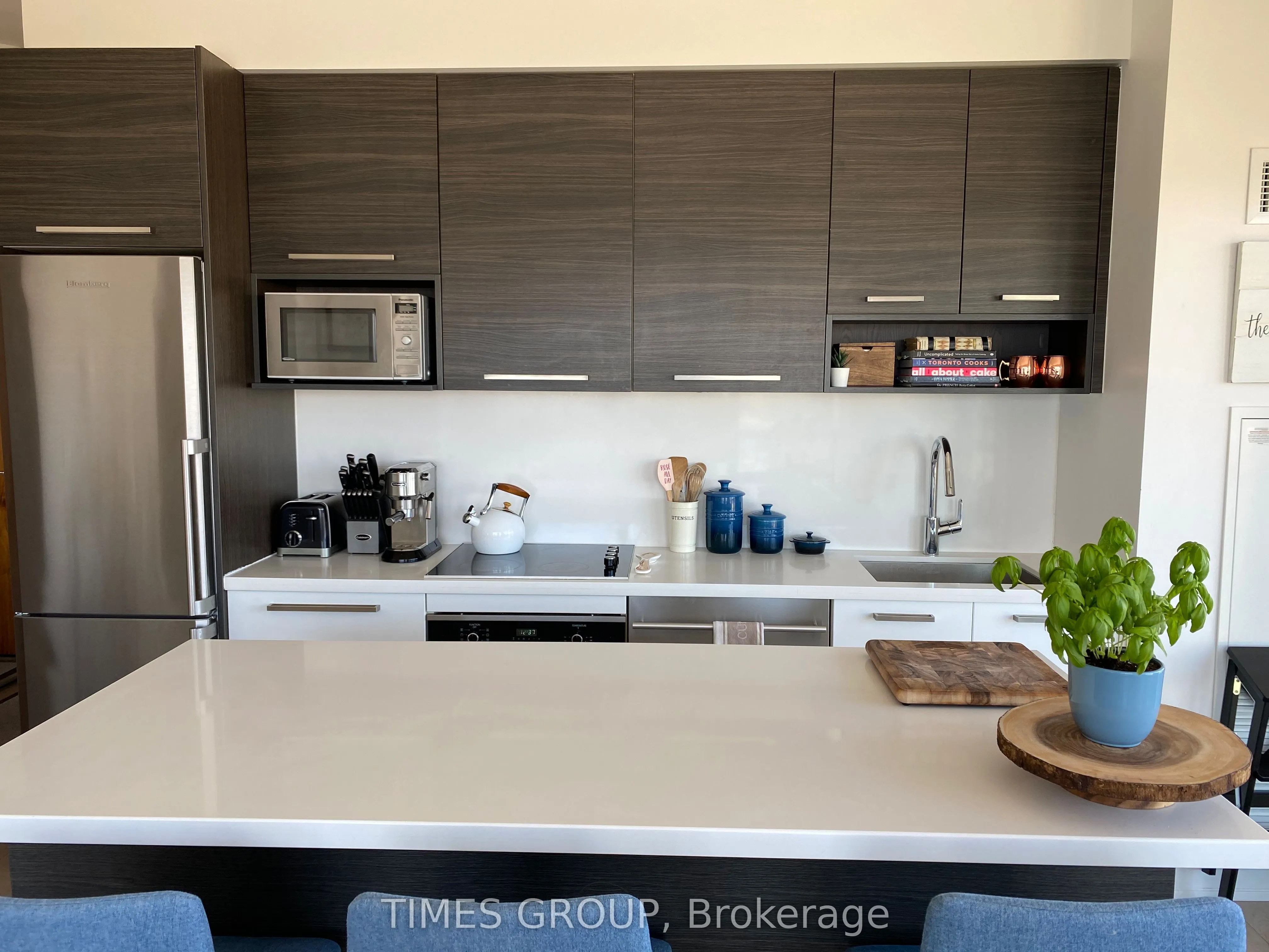 36 Park Lawn Road, #3309