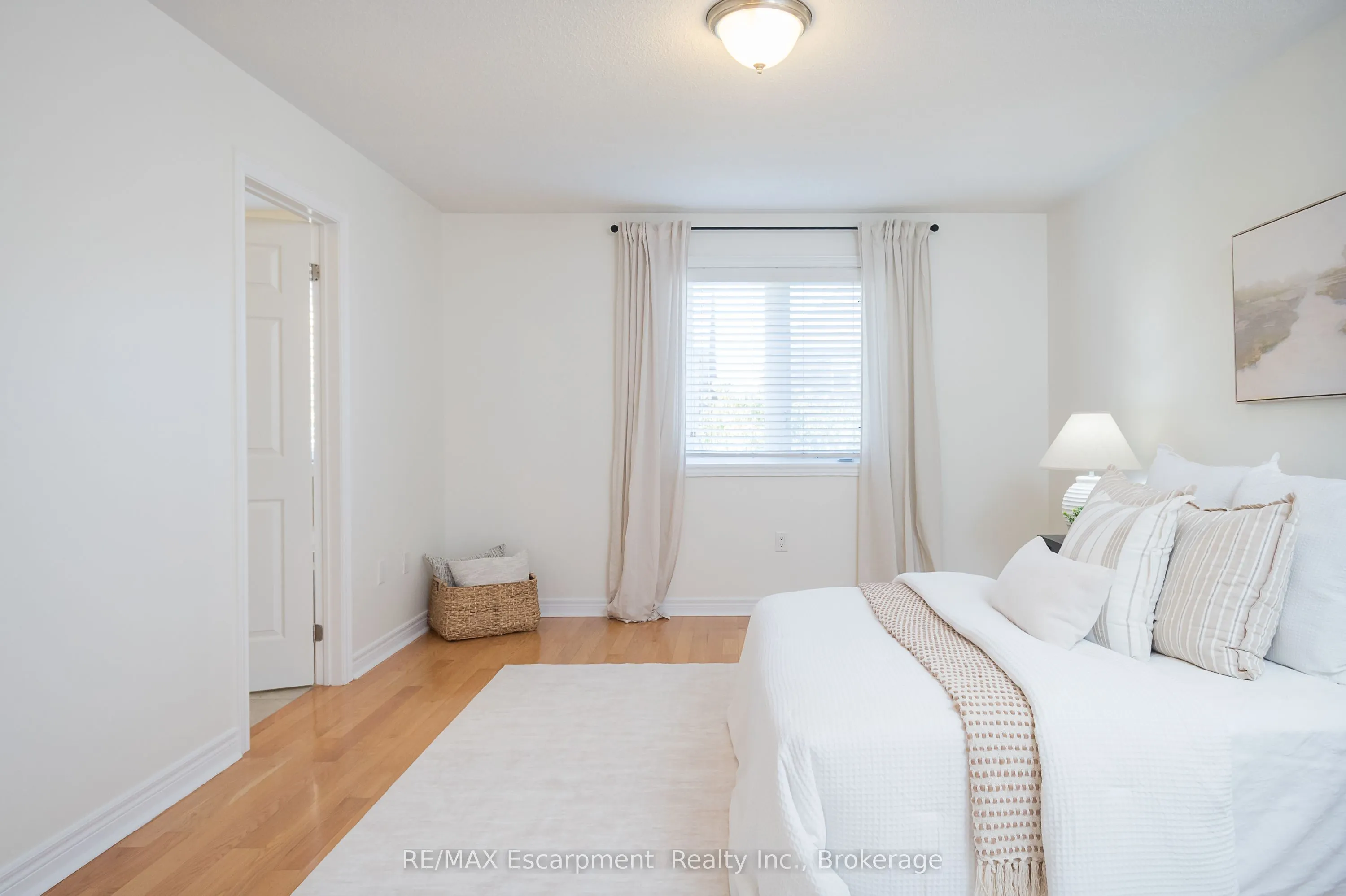 10 Cedarcrest Street