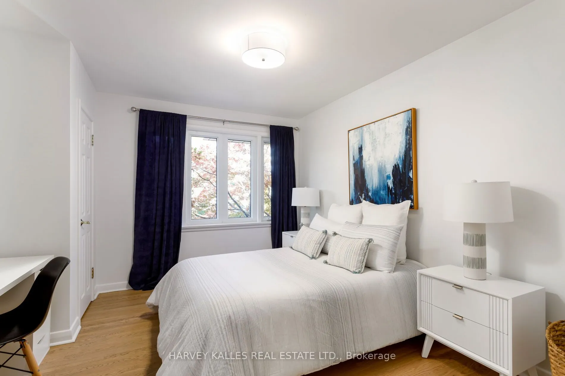 36 Ravensbourne Crescent