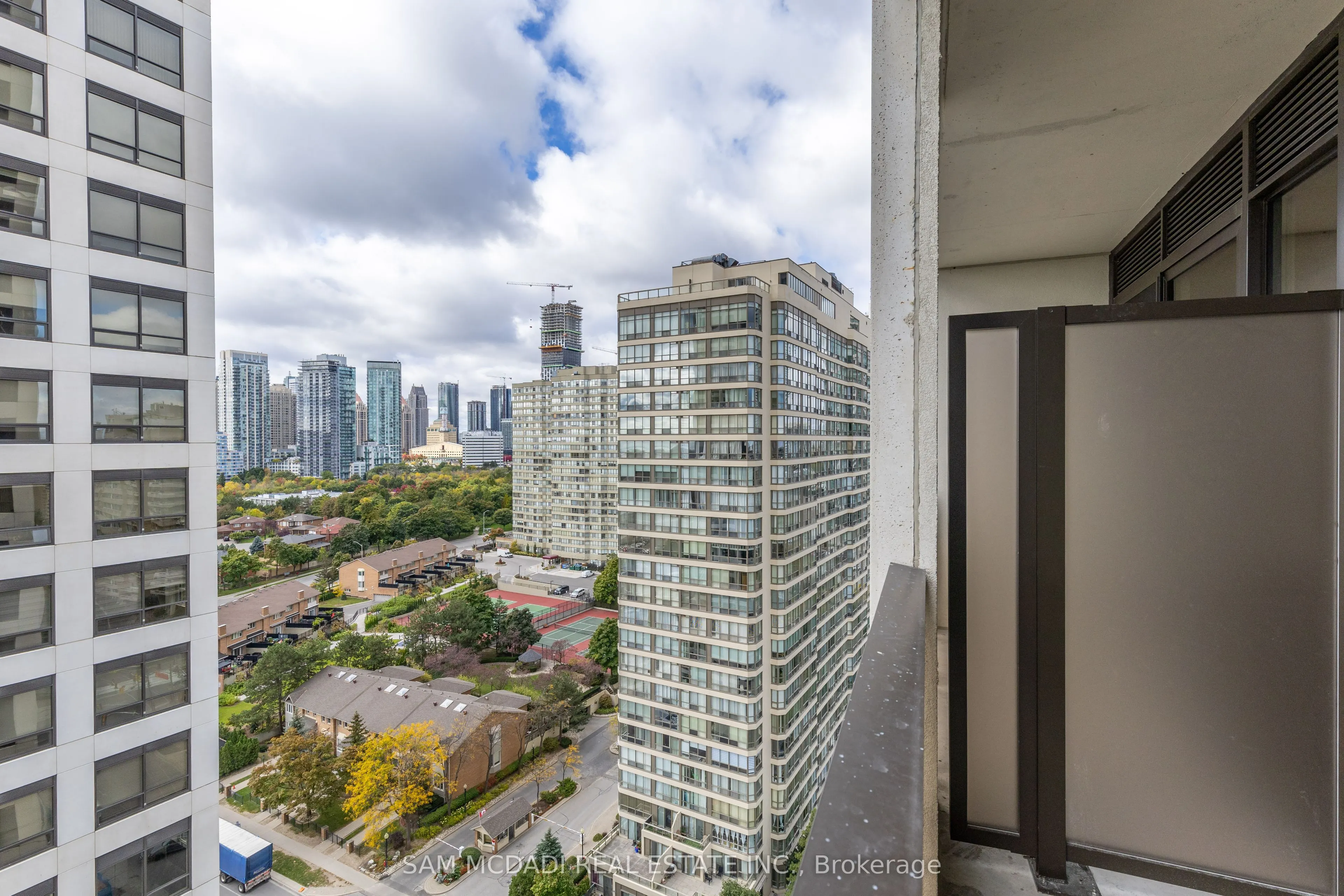 30 Elm Drive, #1509