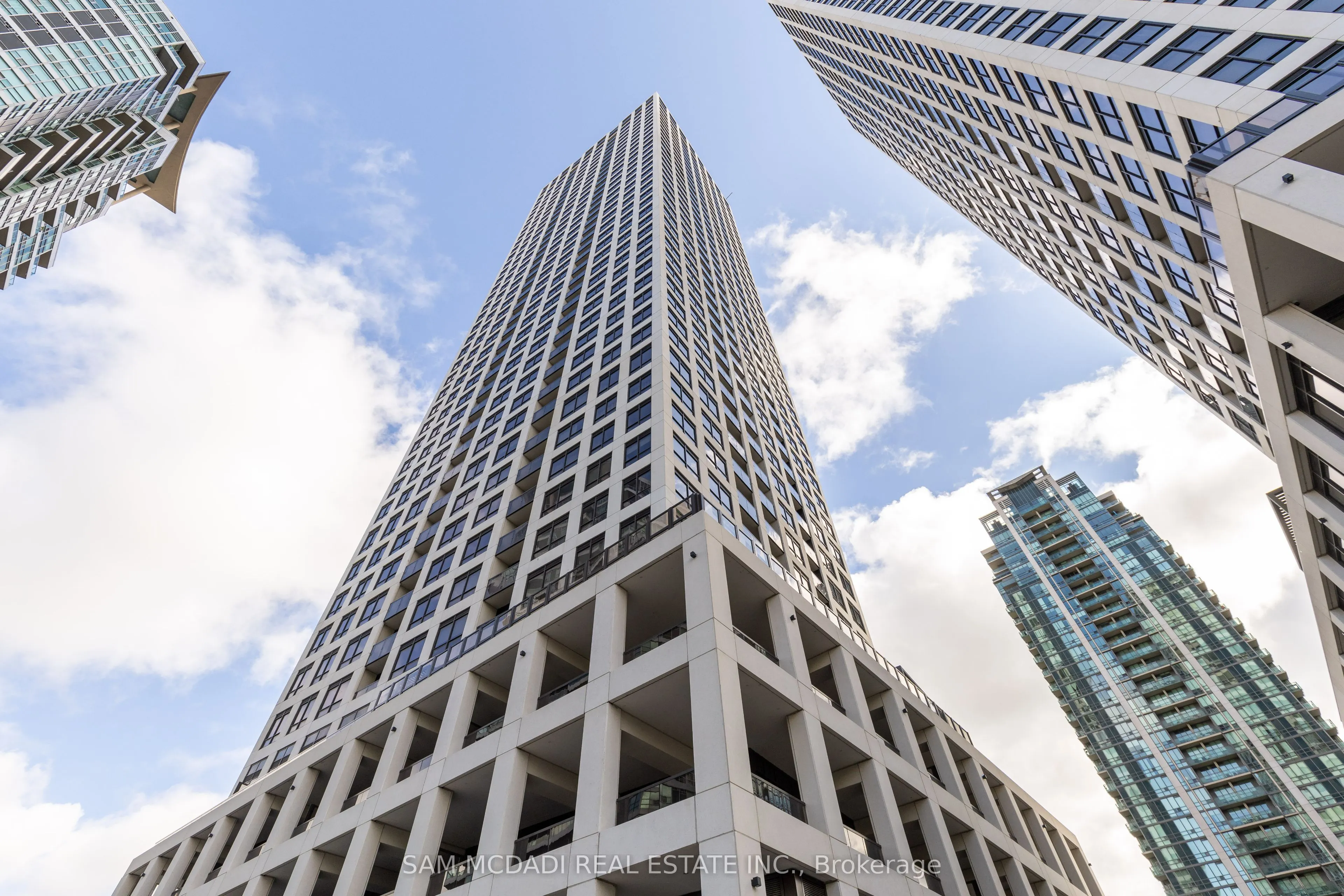 30 Elm Drive, #1509